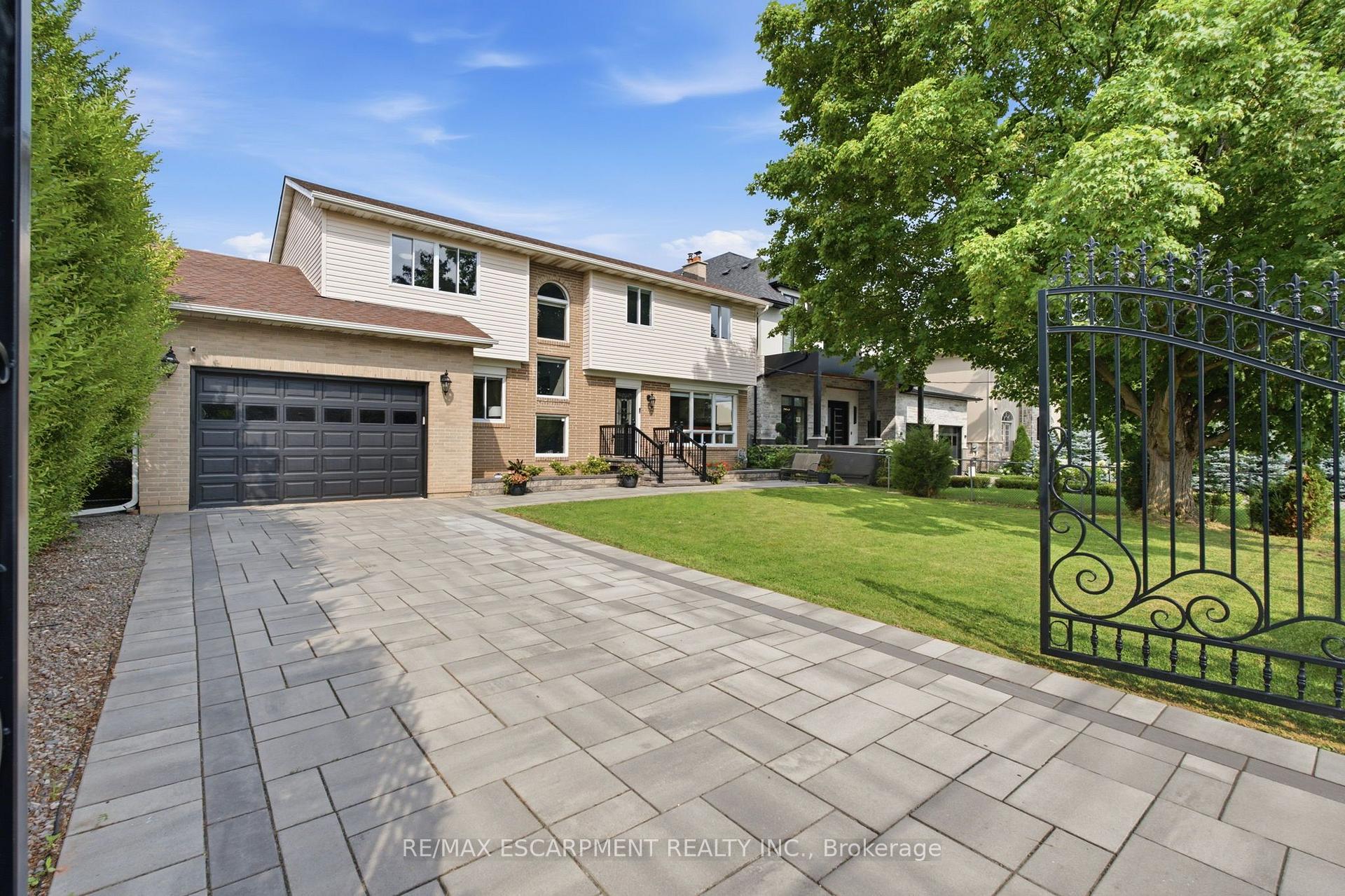 Photo 1 of 513 Maplehurst Avenue, Oakville, West — HOMEH