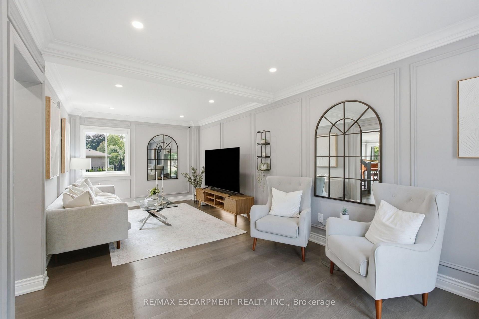 Photo 16 of 513 Maplehurst Avenue, Oakville, West — HOMEH