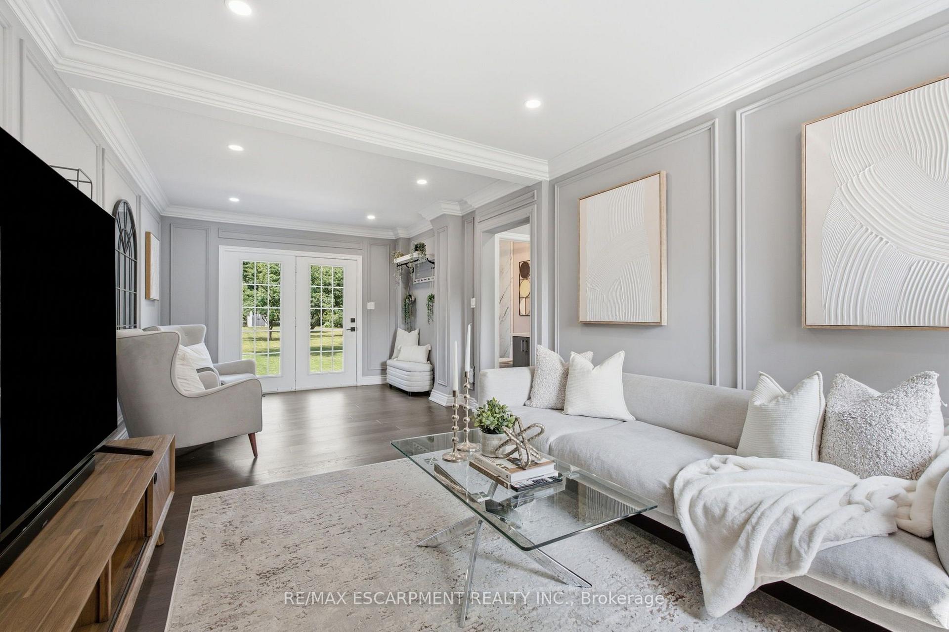 Photo 18 of 513 Maplehurst Avenue, Oakville, West — HOMEH