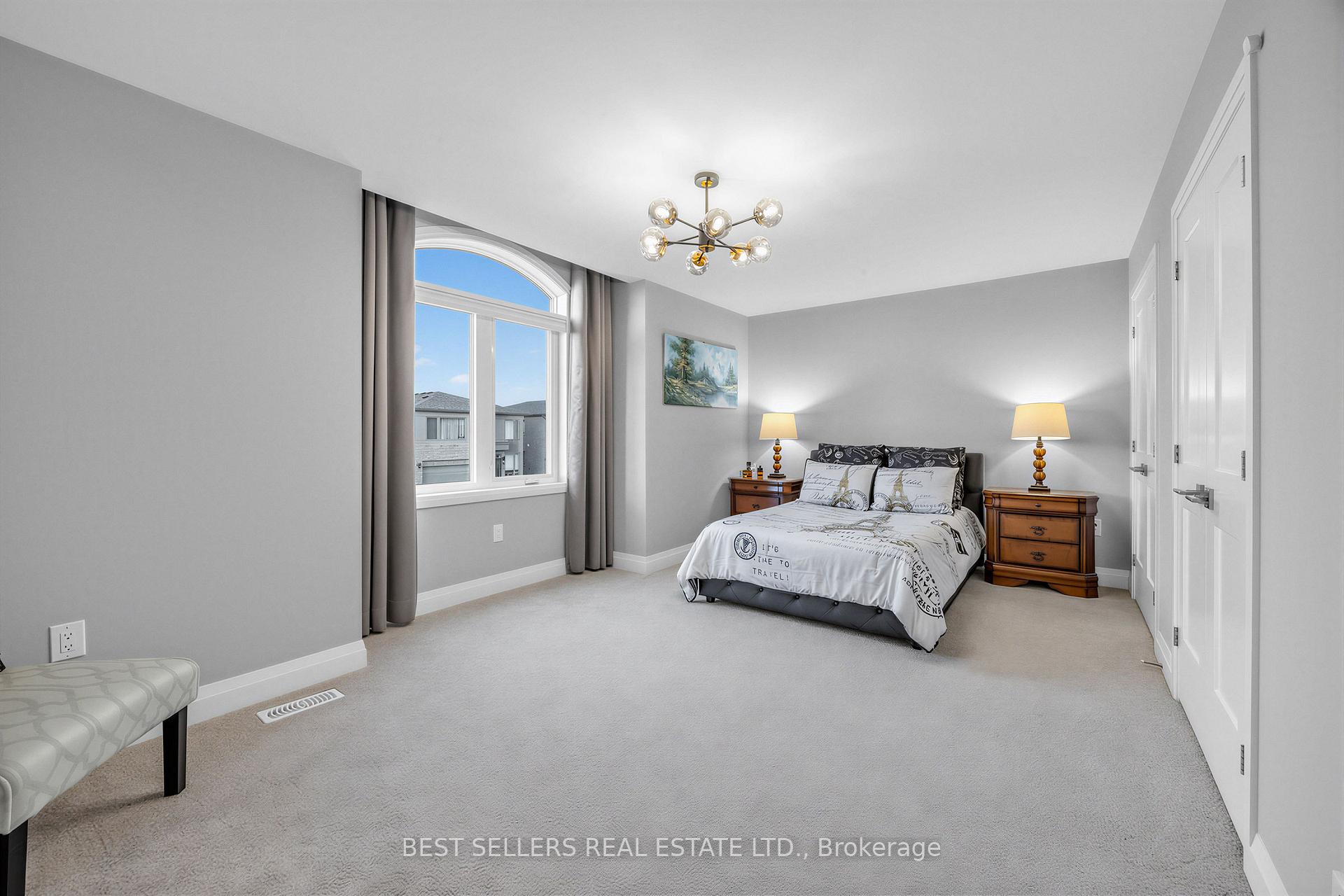 Photo 16 of 395 Klein Circle, Hamilton, Meadowlands — HOMEH