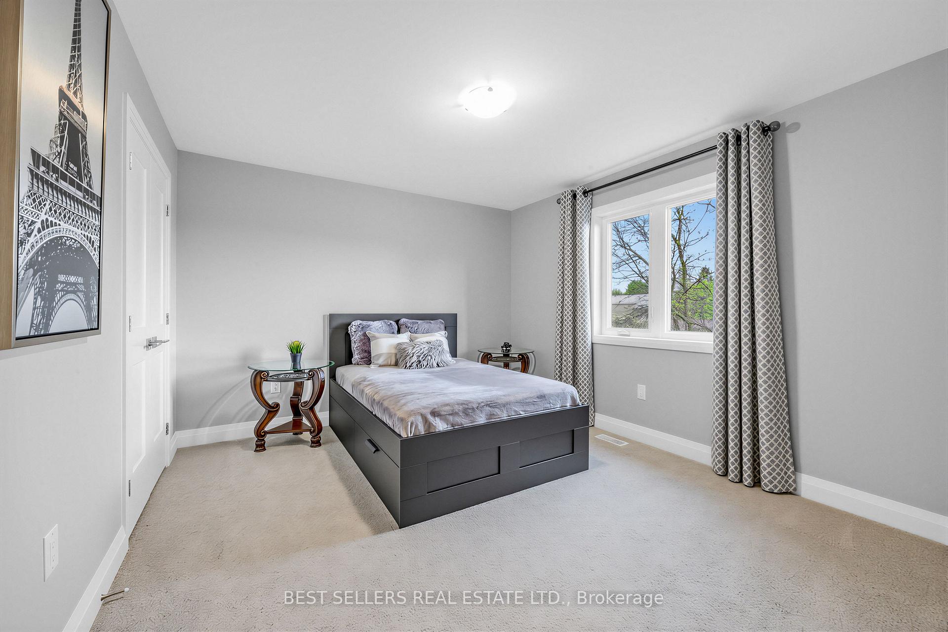 Photo 24 of 395 Klein Circle, Hamilton, Meadowlands — HOMEH
