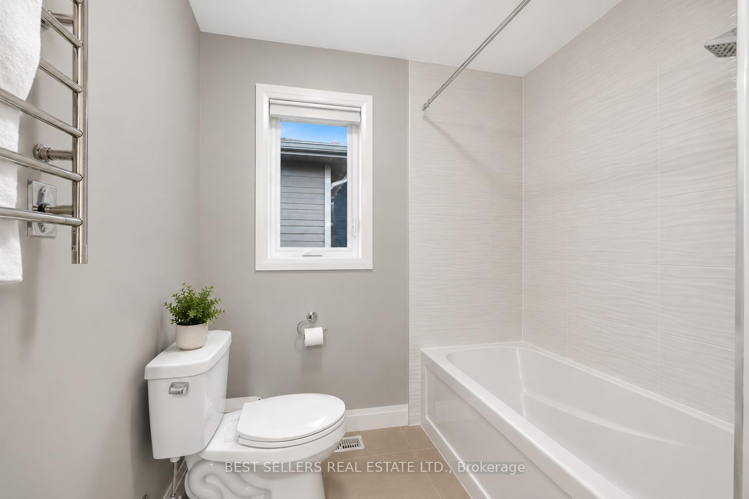 Photo 25 of 395 Klein Circle, Hamilton, Meadowlands — HOMEH