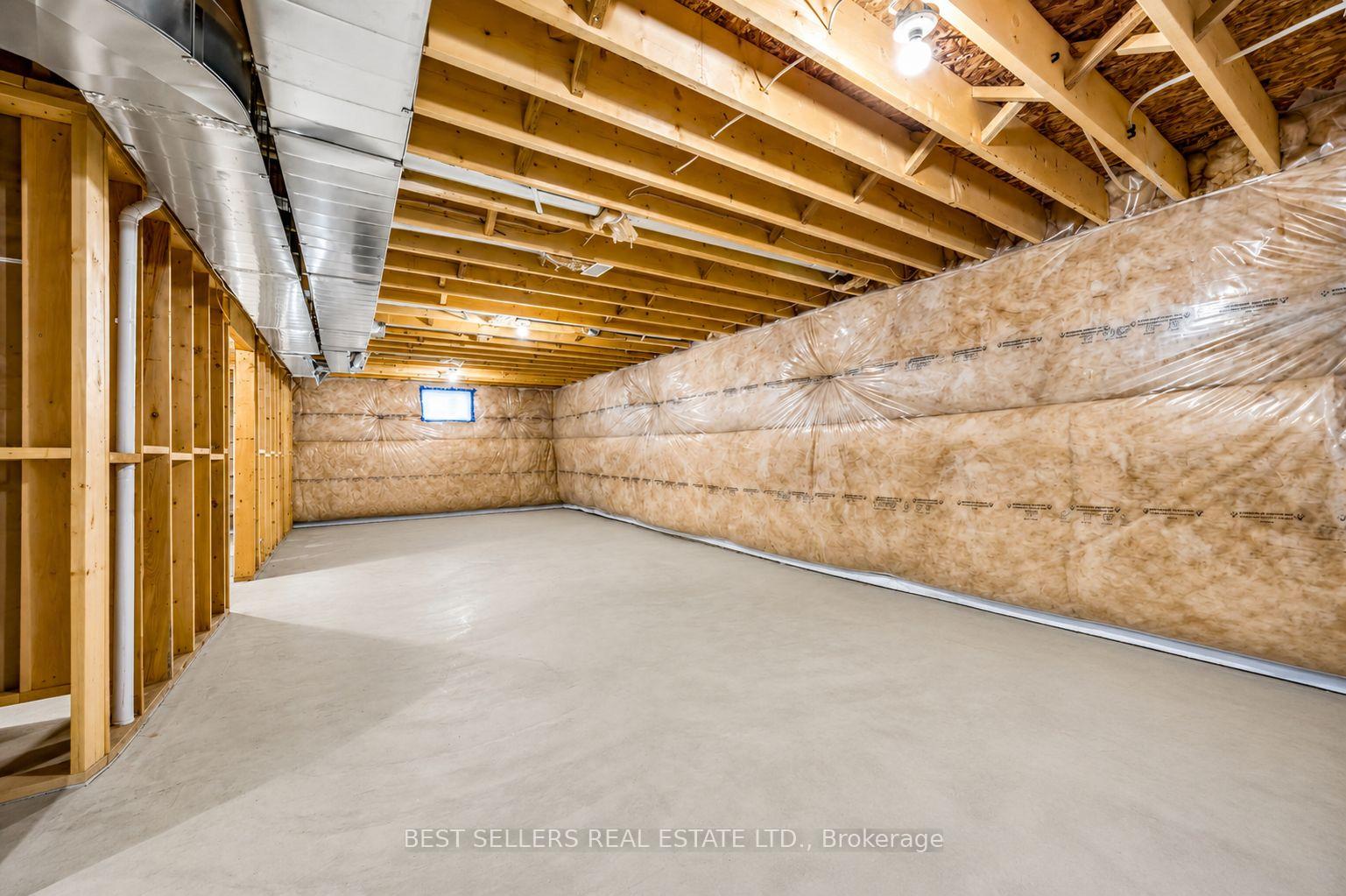 Photo 26 of 395 Klein Circle, Hamilton, Meadowlands — HOMEH