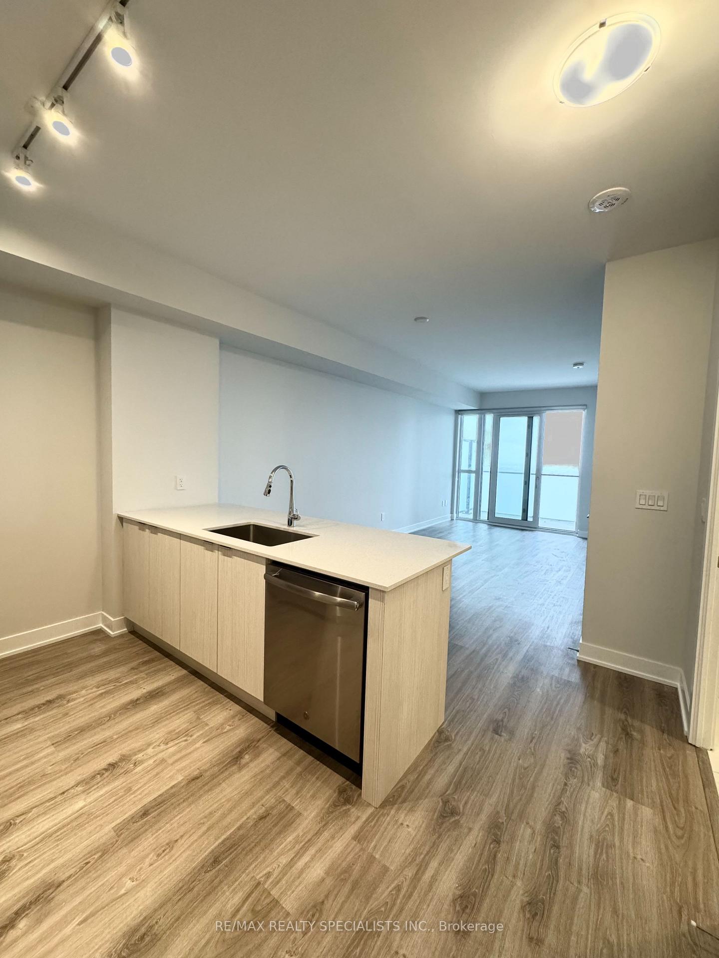 Photo 4 of Unit 3610, 430 Square One Drive, Mississauga, City Centre — HOMEH