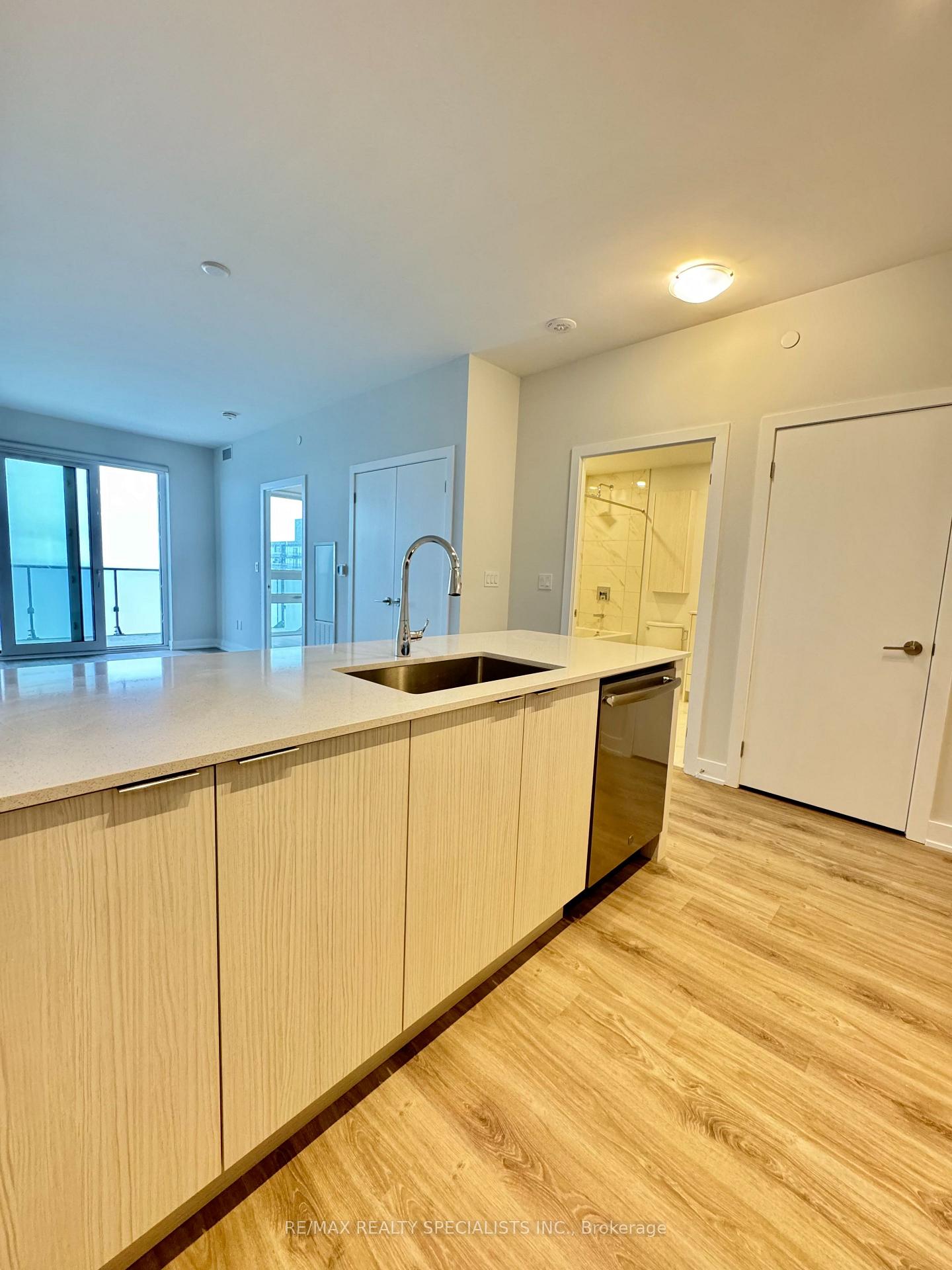 Photo 9 of Unit 3610, 430 Square One Drive, Mississauga, City Centre — HOMEH
