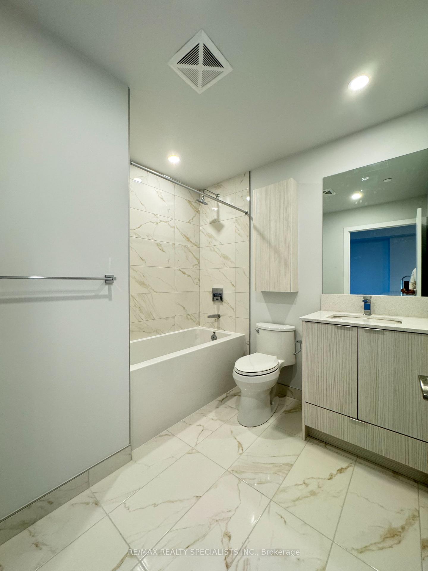 Photo 18 of Unit 3610, 430 Square One Drive, Mississauga, City Centre — HOMEH