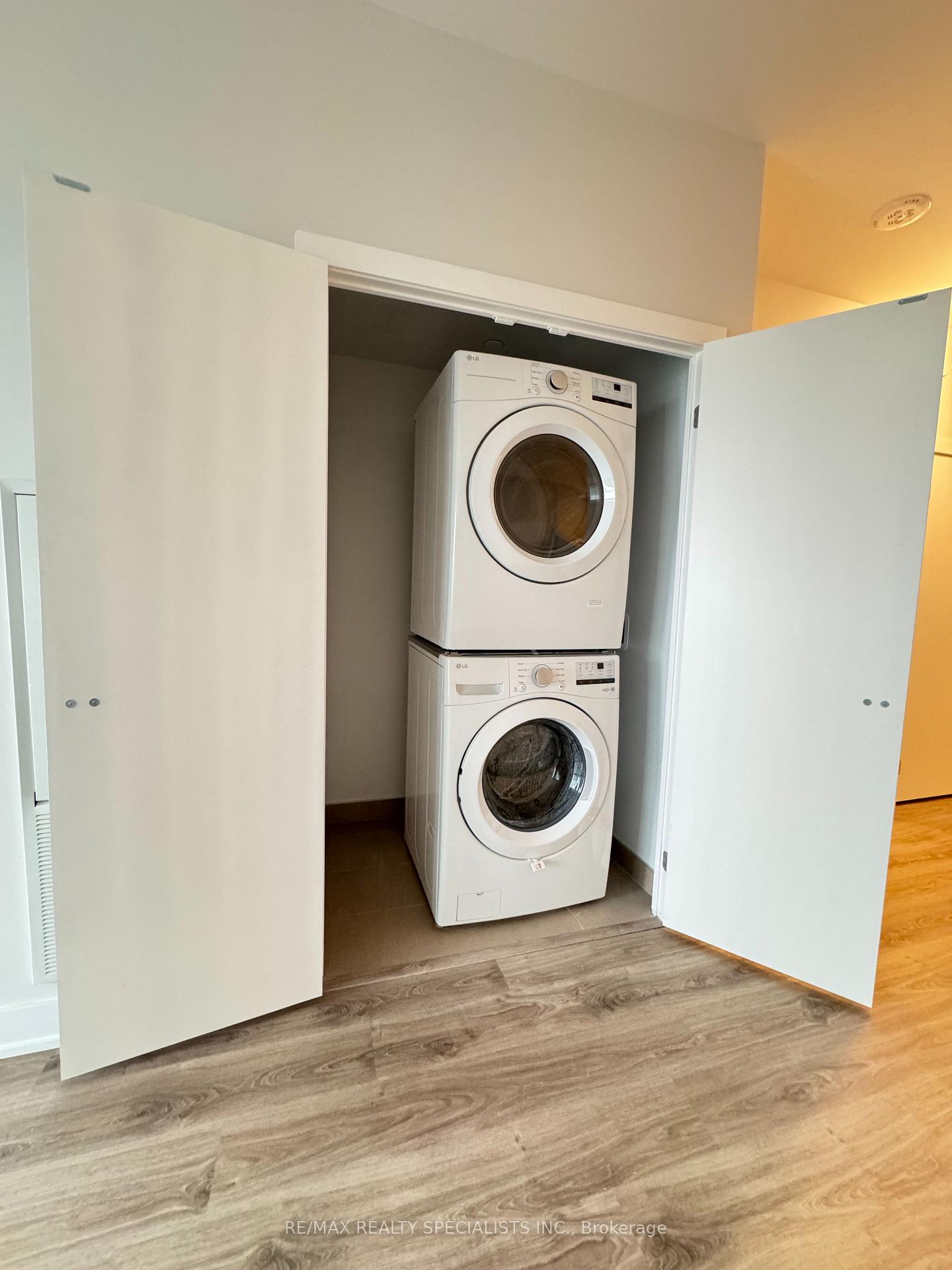 Photo 29 of Unit 3610, 430 Square One Drive, Mississauga, City Centre — HOMEH