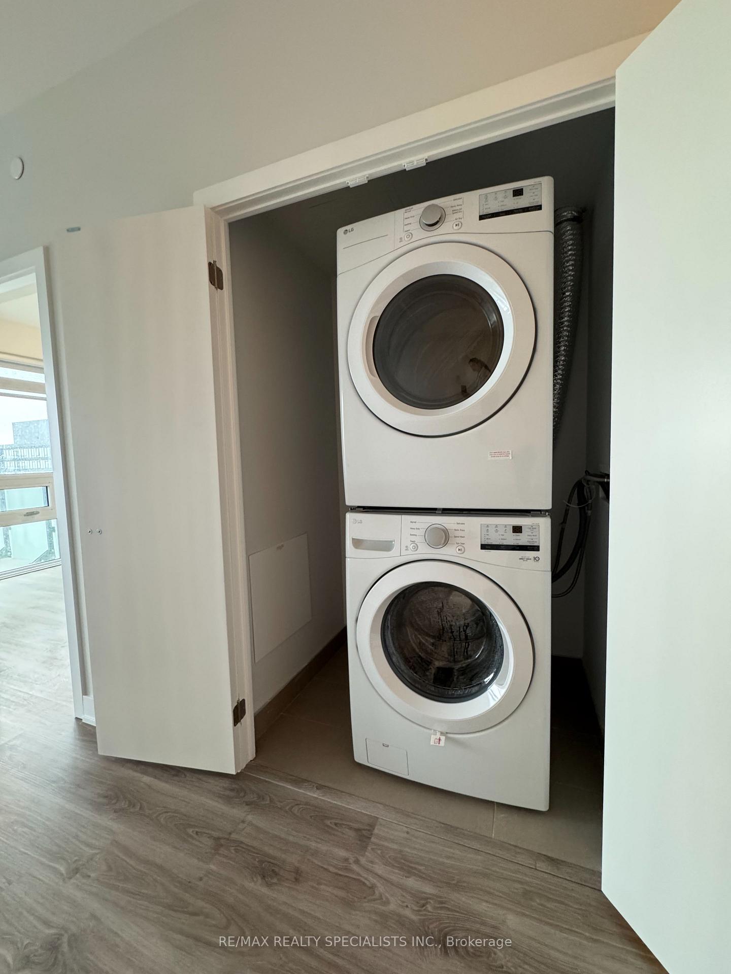 Photo 30 of Unit 3610, 430 Square One Drive, Mississauga, City Centre — HOMEH