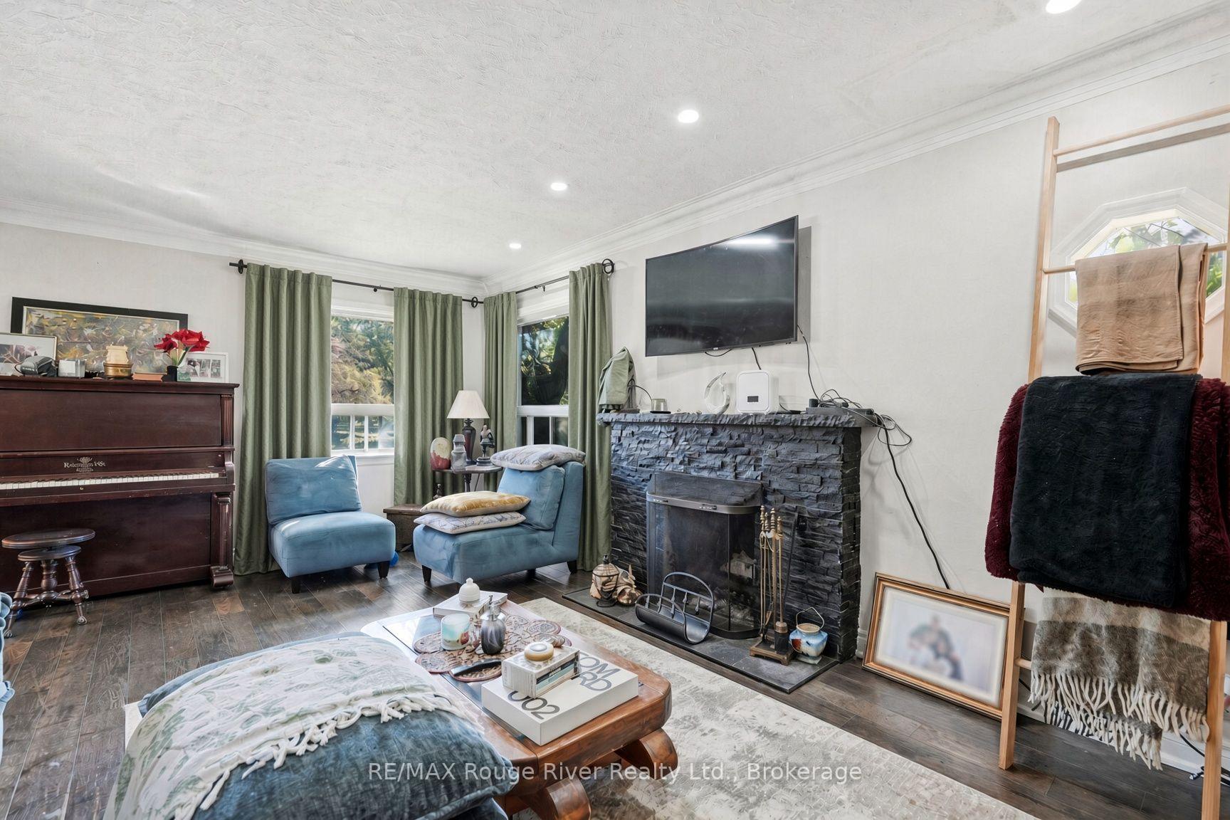Photo 4 of 42 Anson Avenue, Scarborough, Cliffcrest — HOMEH