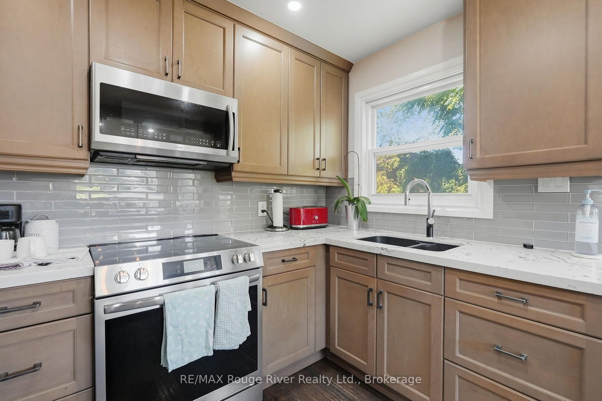 Photo 12 of 42 Anson Avenue, Scarborough, Cliffcrest — HOMEH
