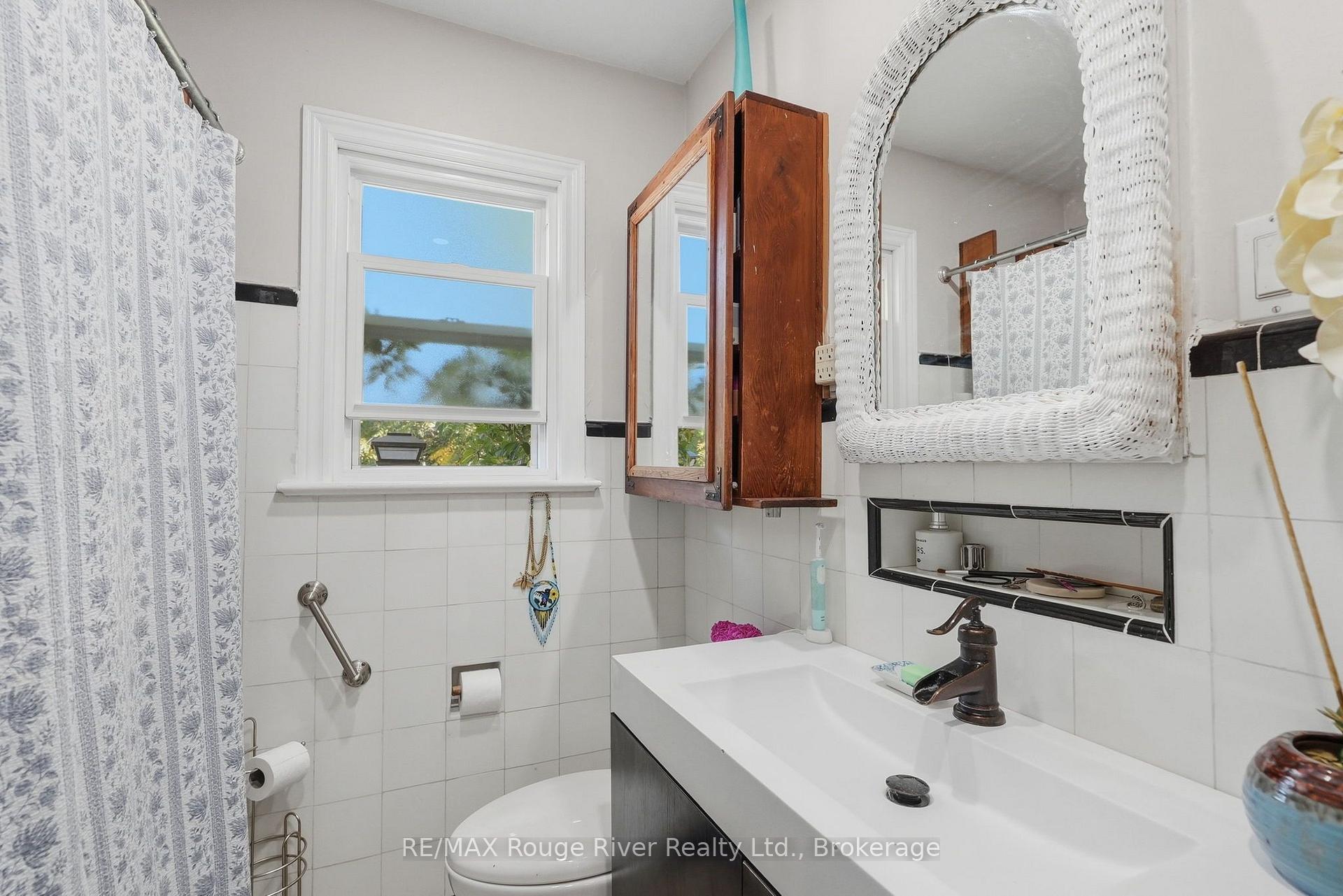 Photo 18 of 42 Anson Avenue, Scarborough, Cliffcrest — HOMEH