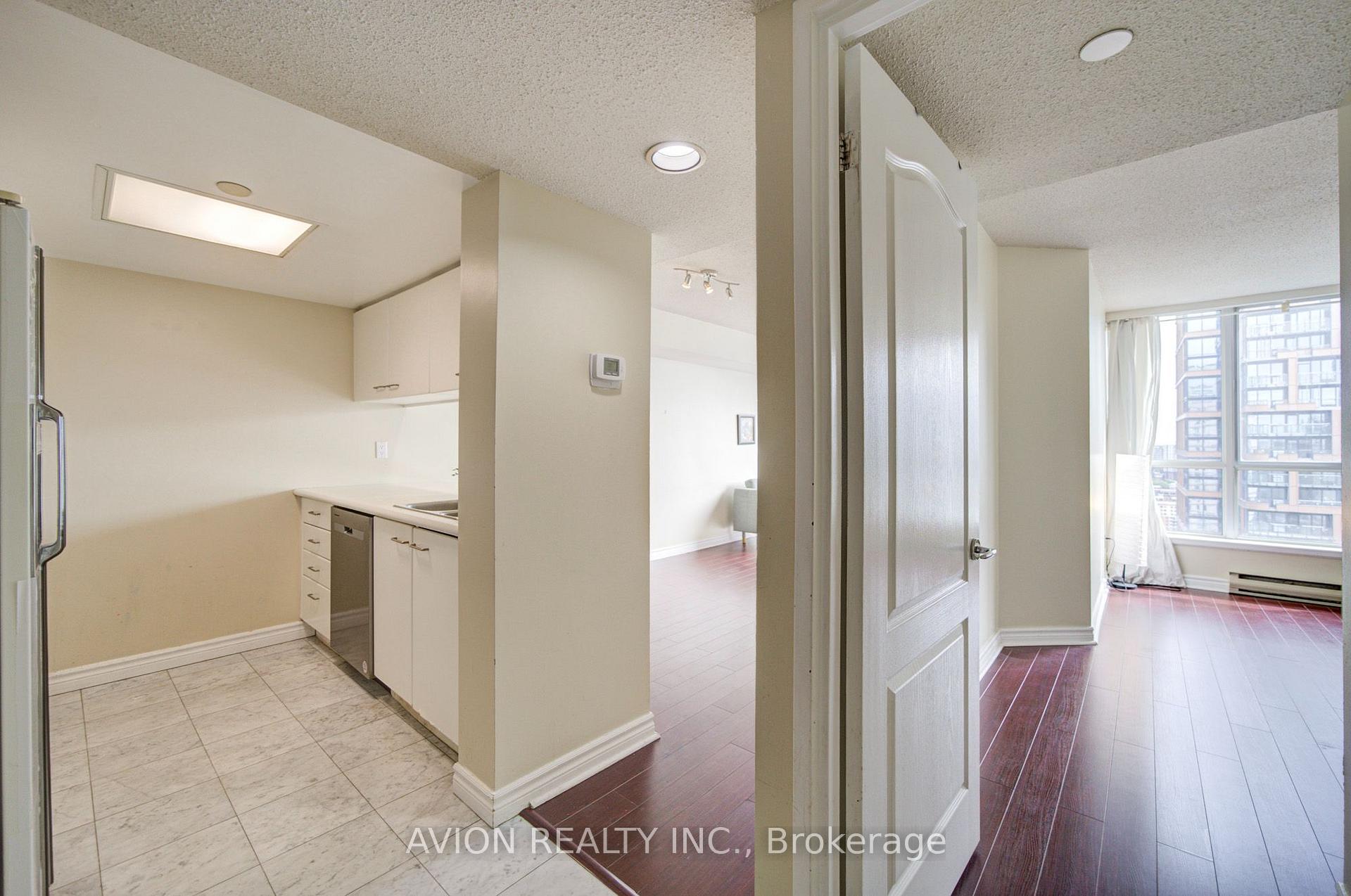 Photo 9 of Unit 3108, 38 Elm Street, Toronto, Bay Street Corridor — HOMEH