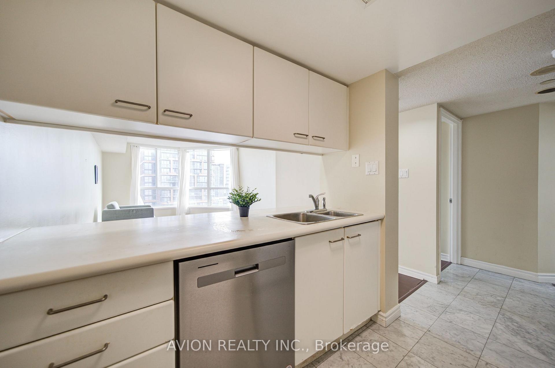 Photo 12 of Unit 3108, 38 Elm Street, Toronto, Bay Street Corridor — HOMEH