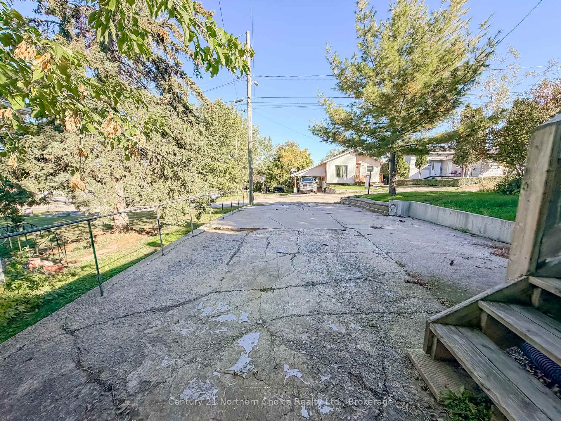 Photo 10 of 1509 Agur Street, Kenora, Lakeside — HOMEH