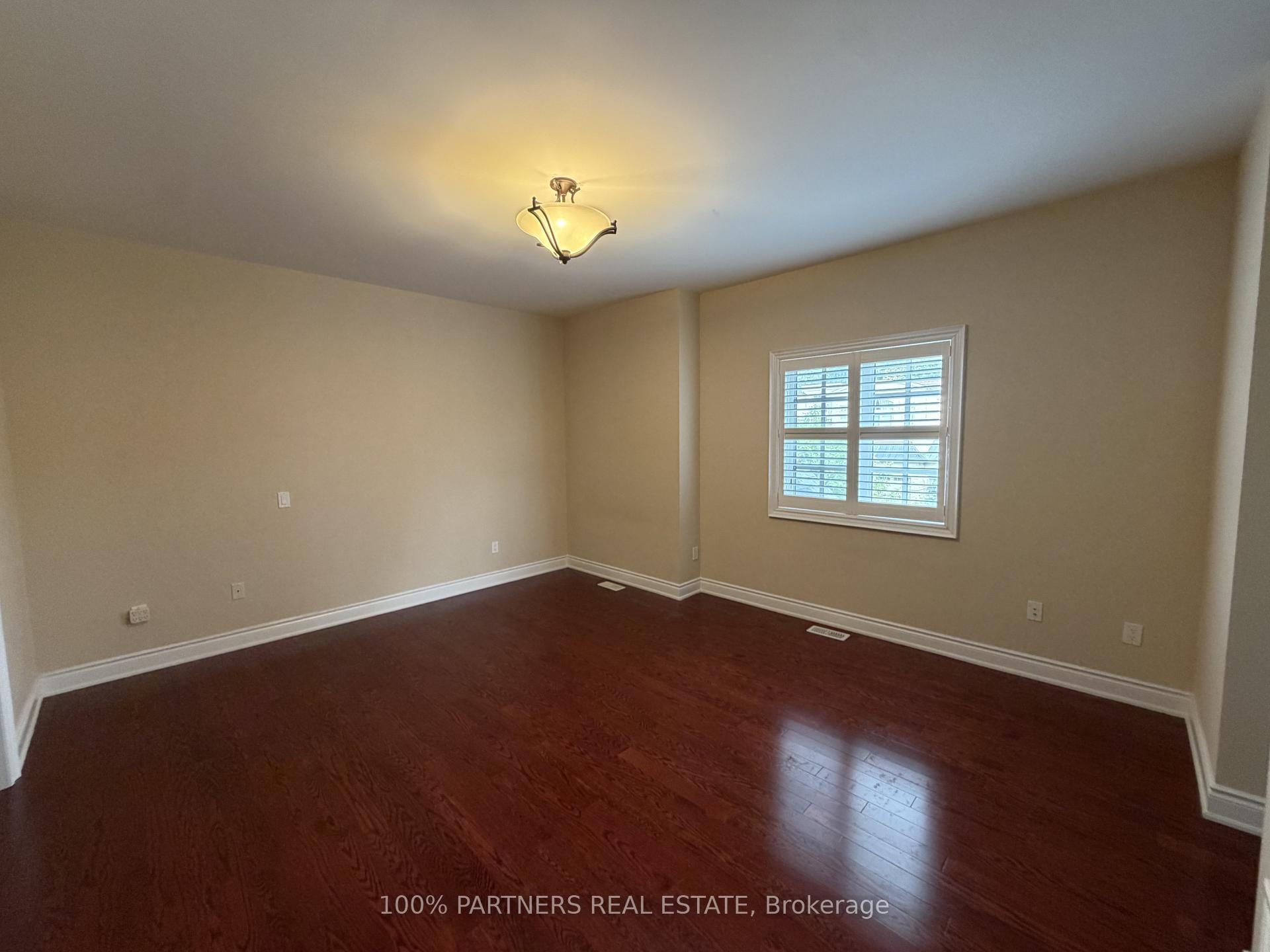 Photo 13 of 56 Woodvalley Crescent, Vaughan, Patterson — HOMEH