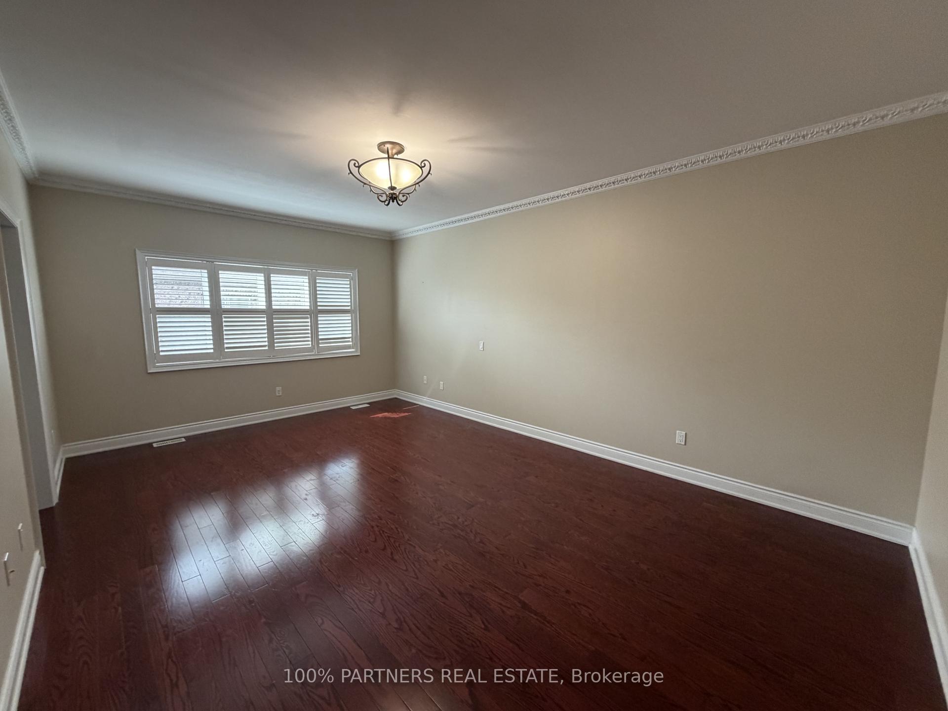 Photo 14 of 56 Woodvalley Crescent, Vaughan, Patterson — HOMEH