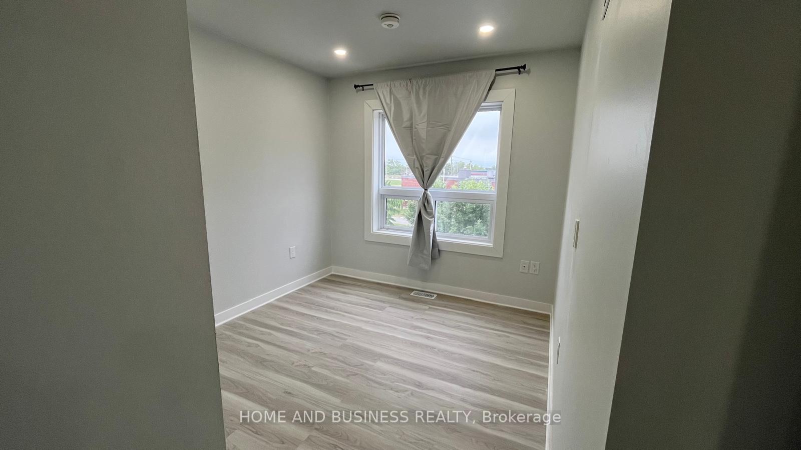Photo 16 of Unit 2, 2 patricia Street, Thorold, Thorold Downtown — HOMEH