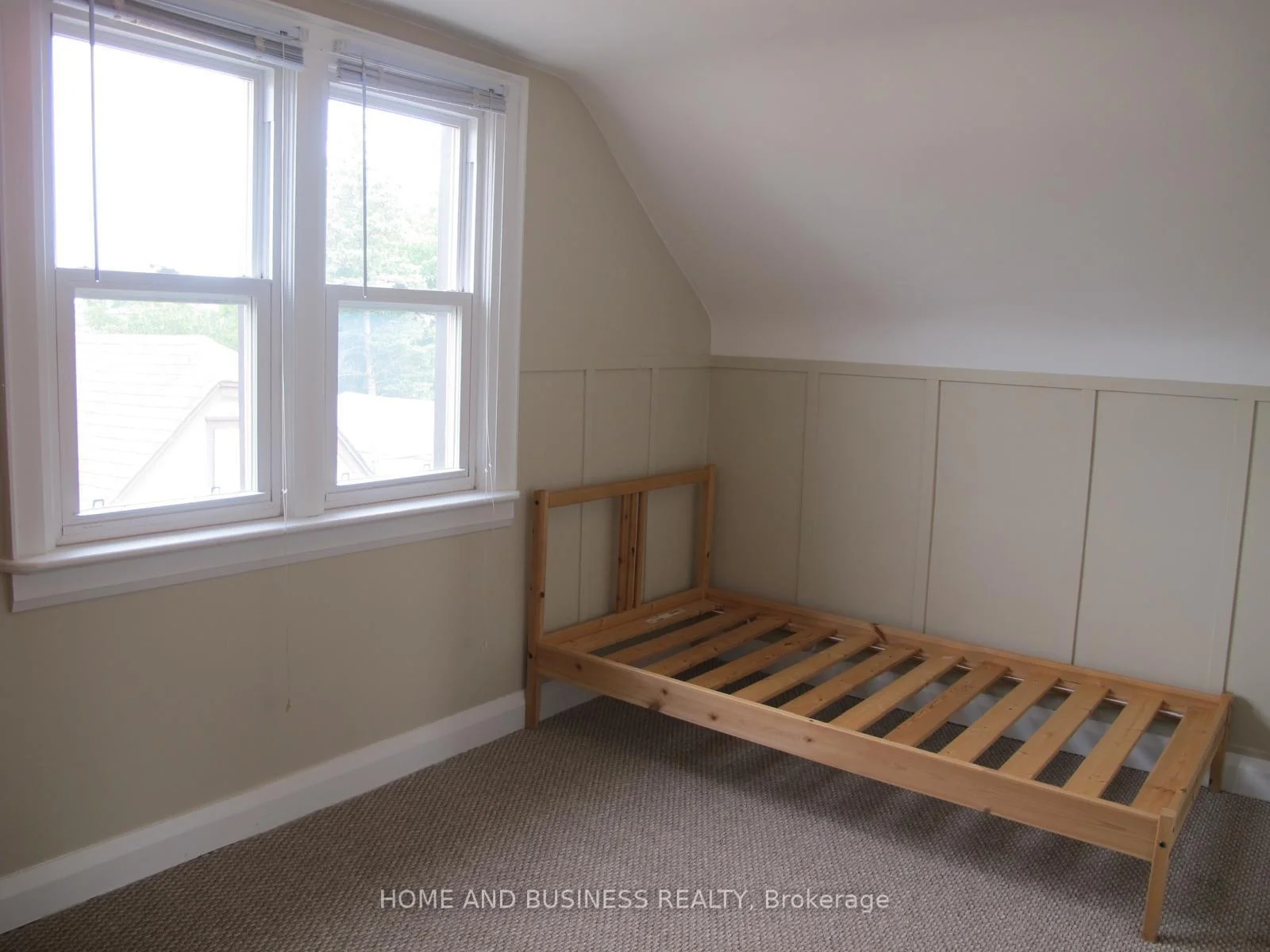 Photo 6 of Unit 2, 2 patricia Street, Thorold, Thorold Downtown — HOMEH