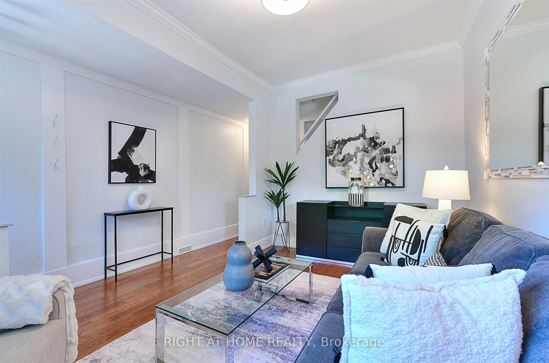 Photo 11 of 183 Earlscourt Avenue, Toronto, Corso Italia-Davenport — HOMEH