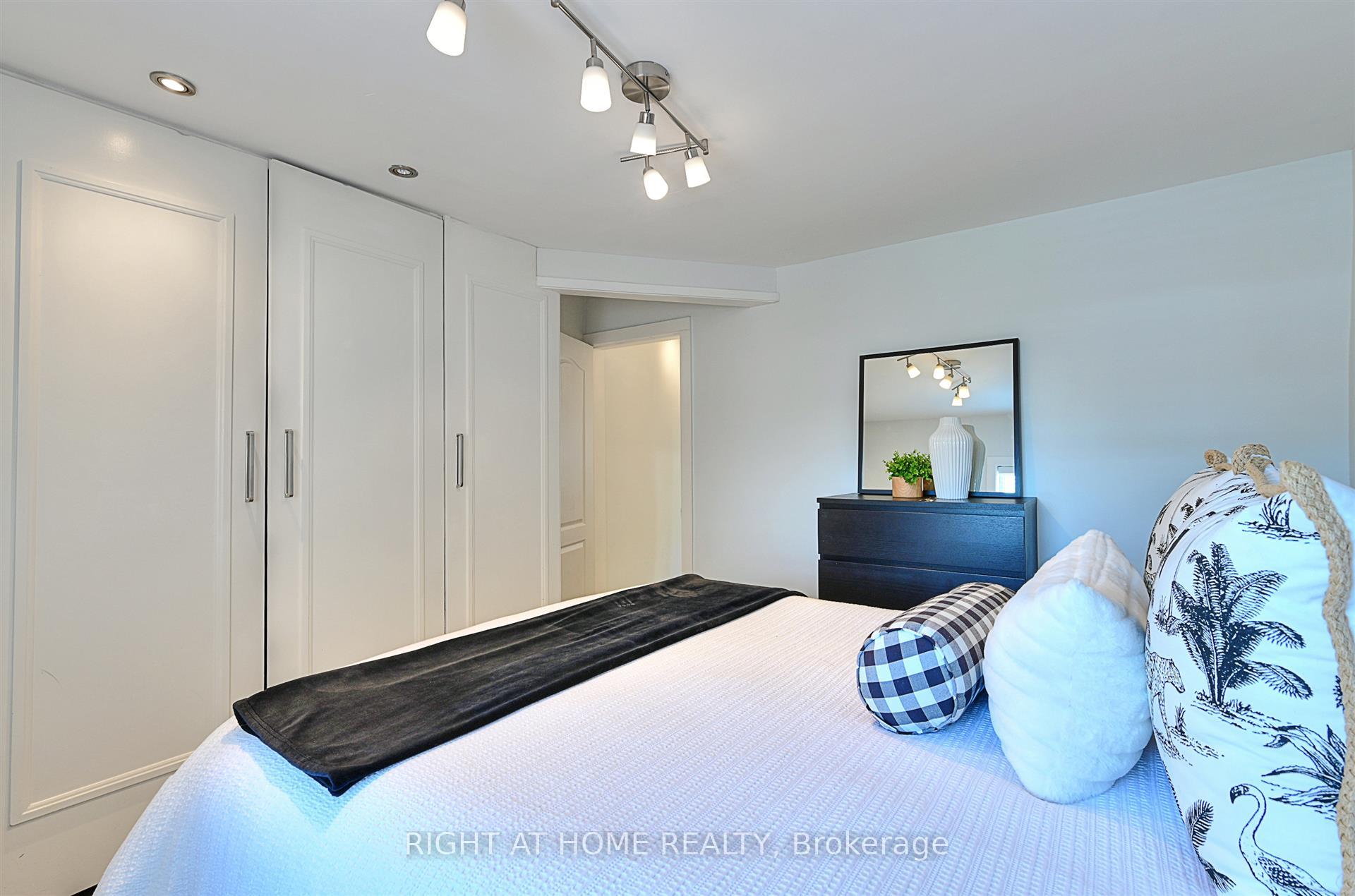 Photo 15 of 183 Earlscourt Avenue, Toronto, Corso Italia-Davenport — HOMEH