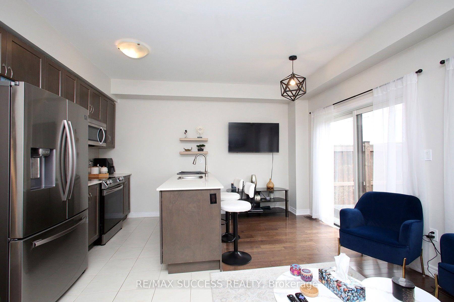 Photo 11 of Unit 71, 377 Glancaster Road, Hamilton, Villages of Glancaster — HOMEH