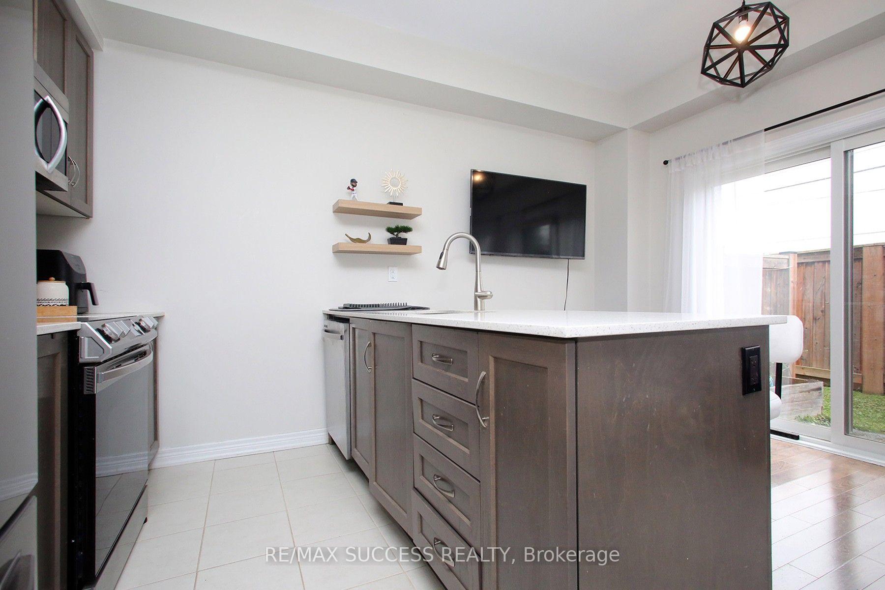 Photo 15 of Unit 71, 377 Glancaster Road, Hamilton, Villages of Glancaster — HOMEH