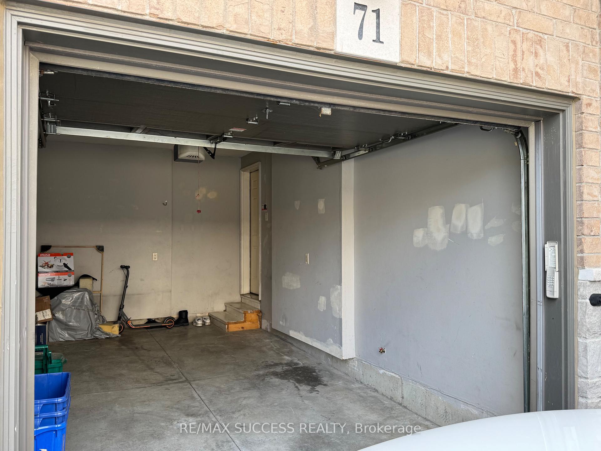 Photo 33 of Unit 71, 377 Glancaster Road, Hamilton, Villages of Glancaster — HOMEH