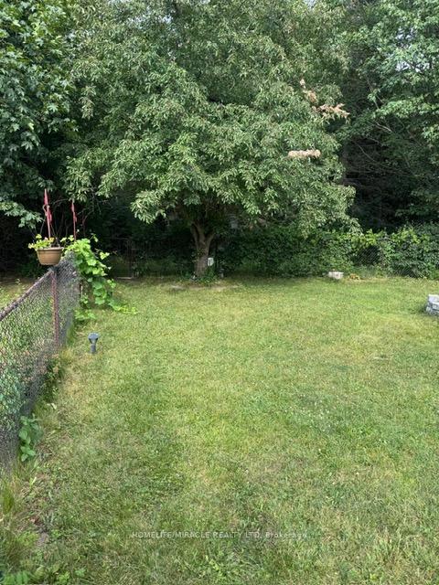 Photo 15 of 143 Grenfell Place, London, North C — HOMEH