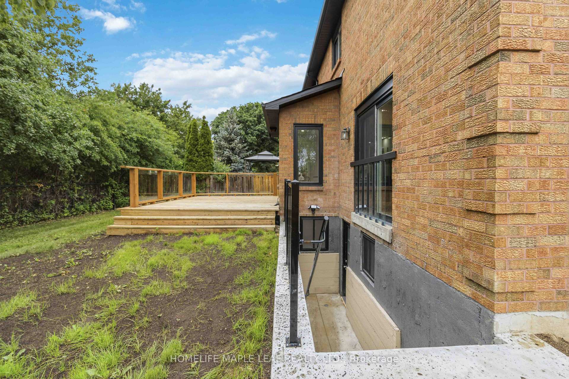 Photo 34 of Unit Upper, 90 Burgby Avenue, Brampton, Northwood Park — HOMEH