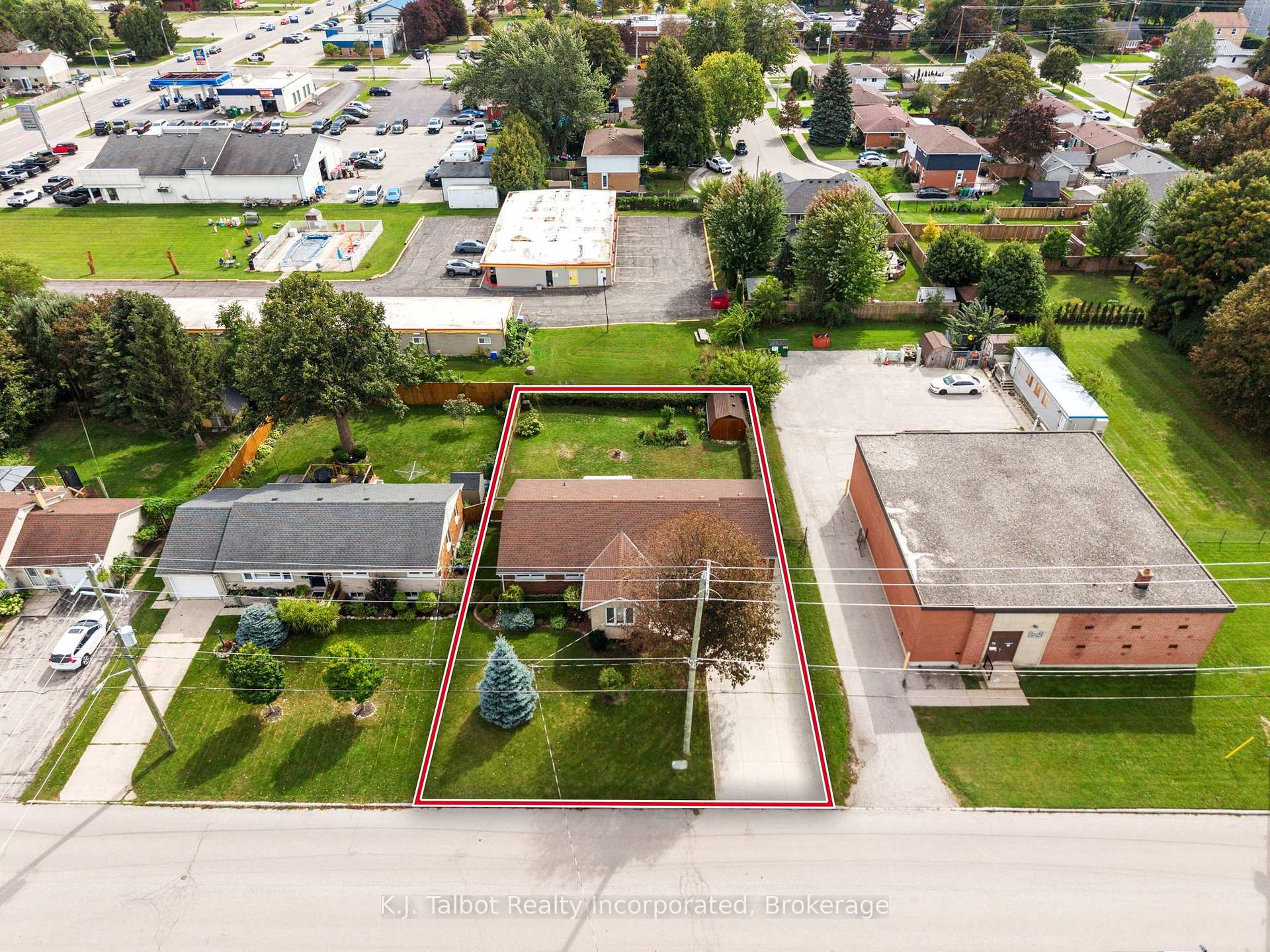 Photo 3 of 78 Blake Street E, Goderich, Goderich (Town) — HOMEH