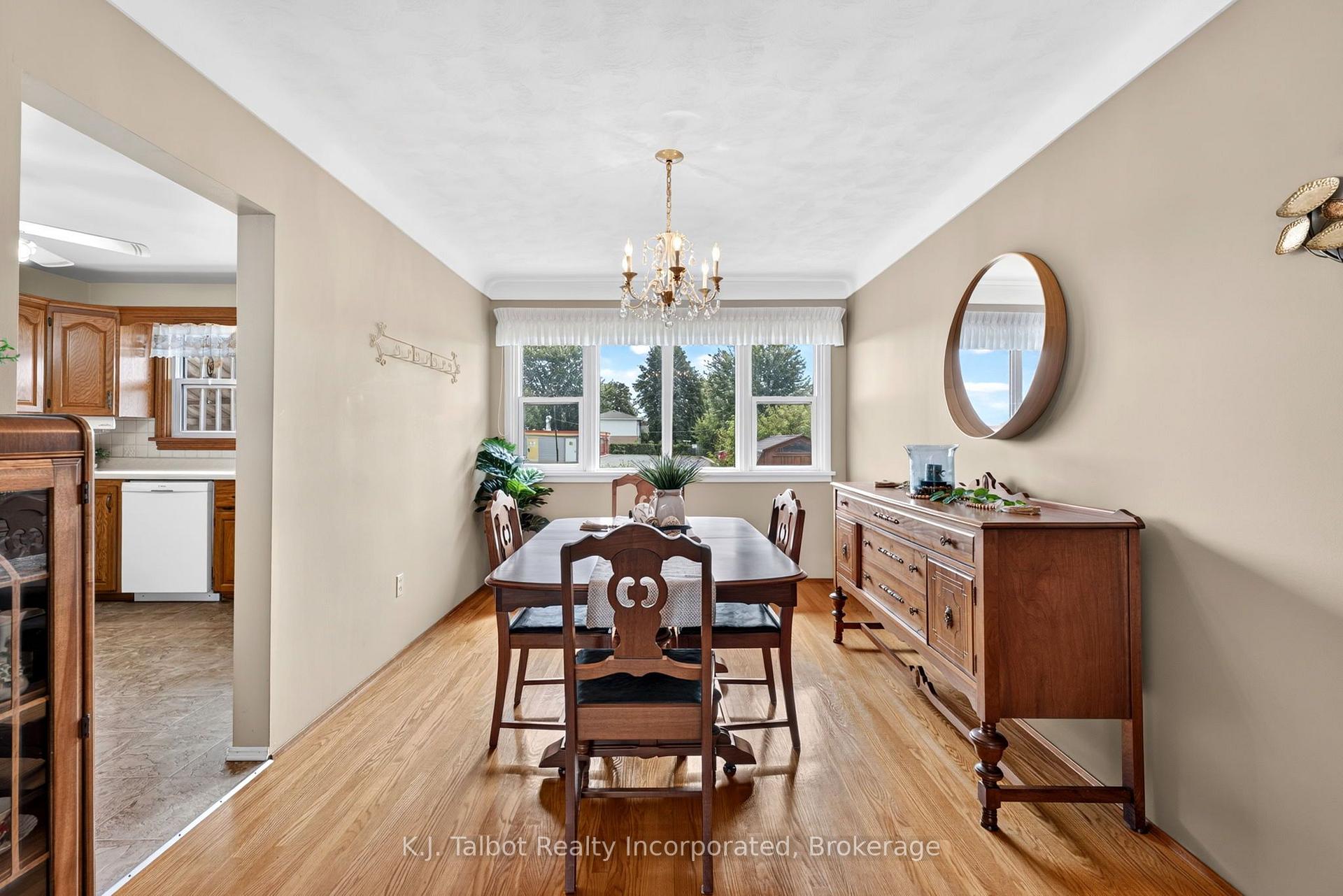 Photo 10 of 78 Blake Street E, Goderich, Goderich (Town) — HOMEH