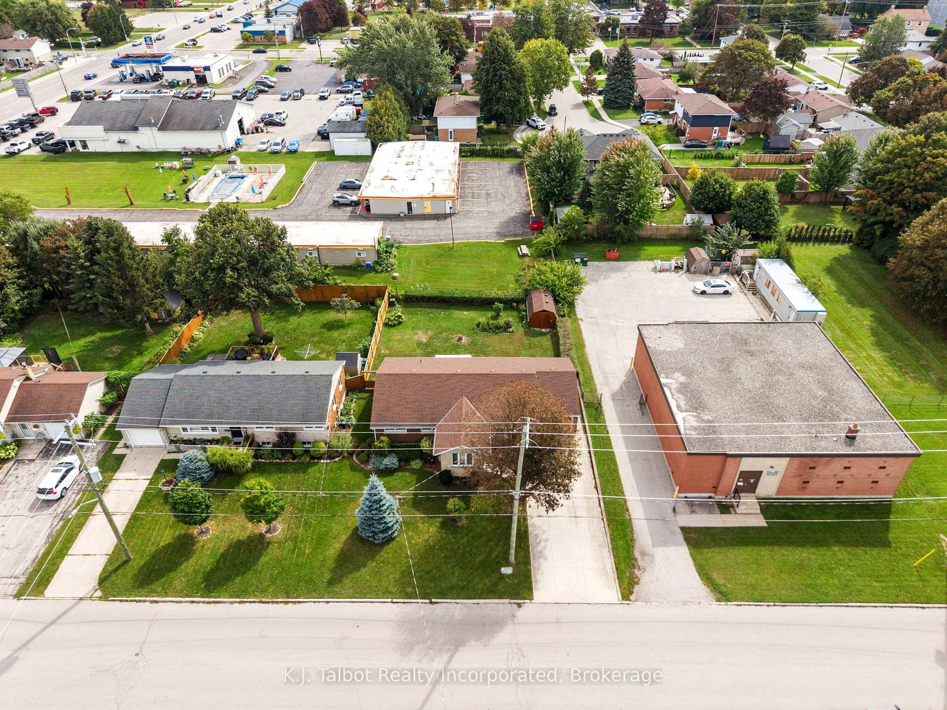 Photo 32 of 78 Blake Street E, Goderich, Goderich (Town) — HOMEH