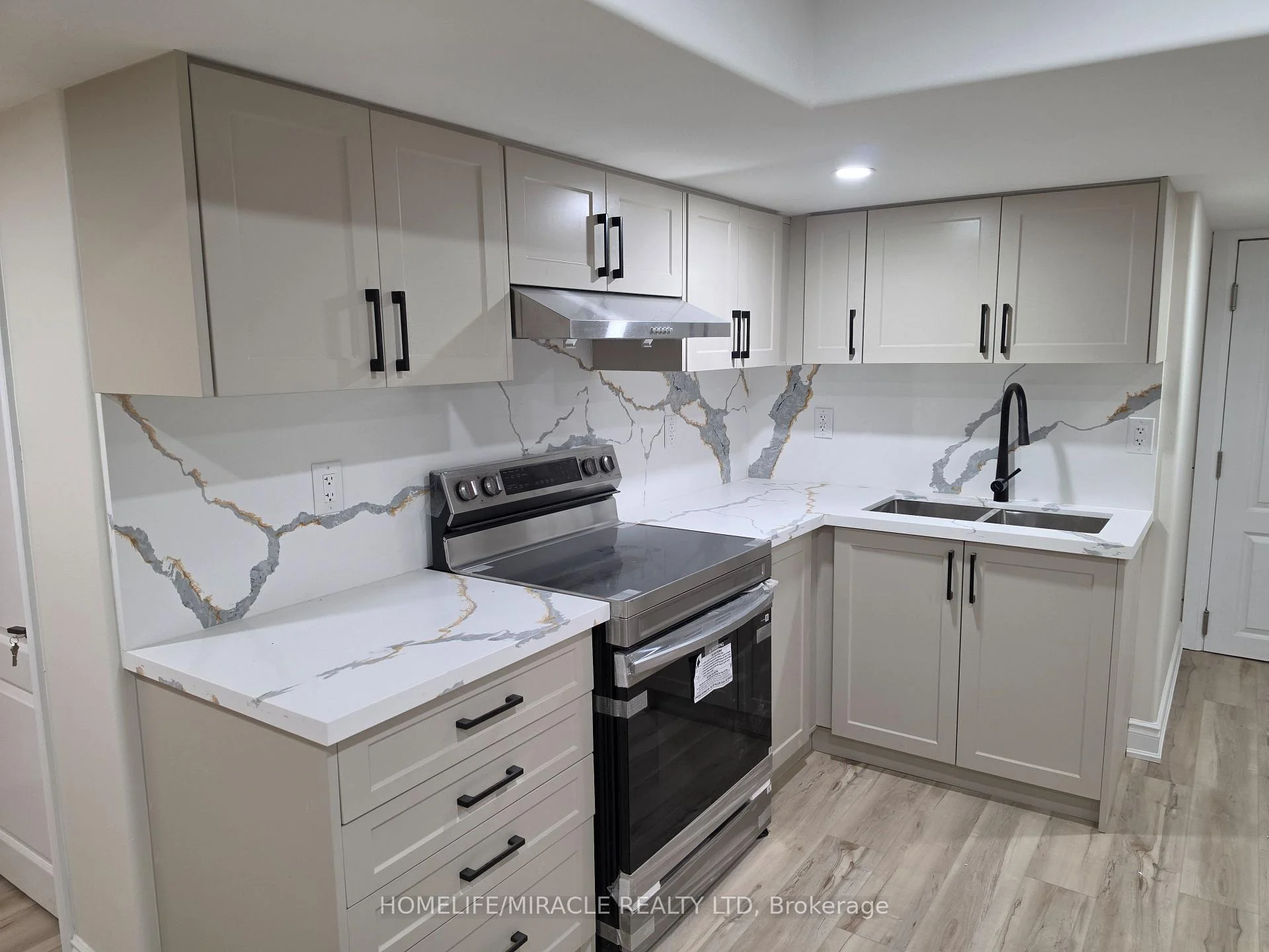 Photo 4 of Unit Lower, 15 Elderberry Street, Caledon, Rural Caledon — HOMEH