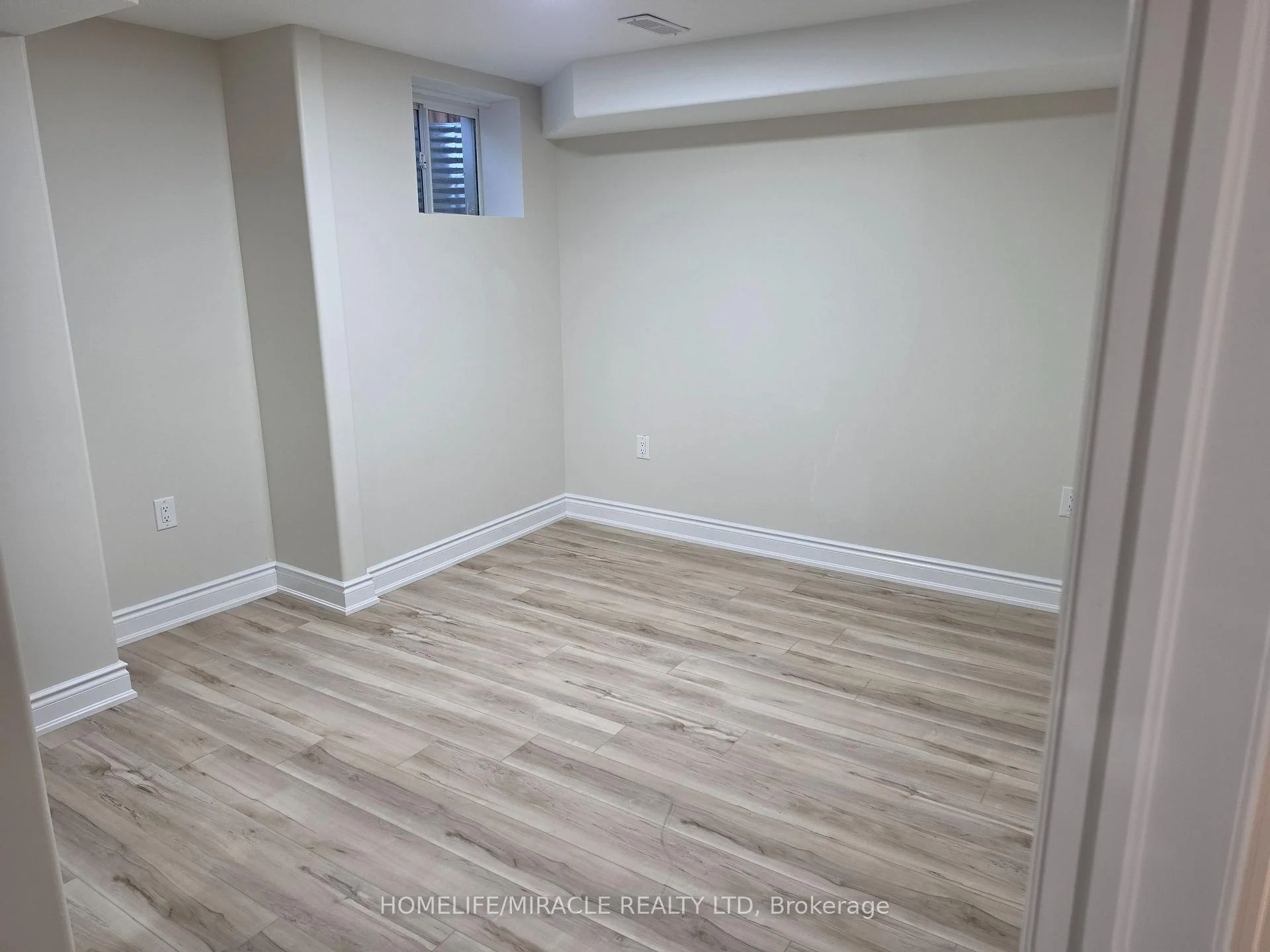 Photo 11 of Unit Lower, 15 Elderberry Street, Caledon, Rural Caledon — HOMEH