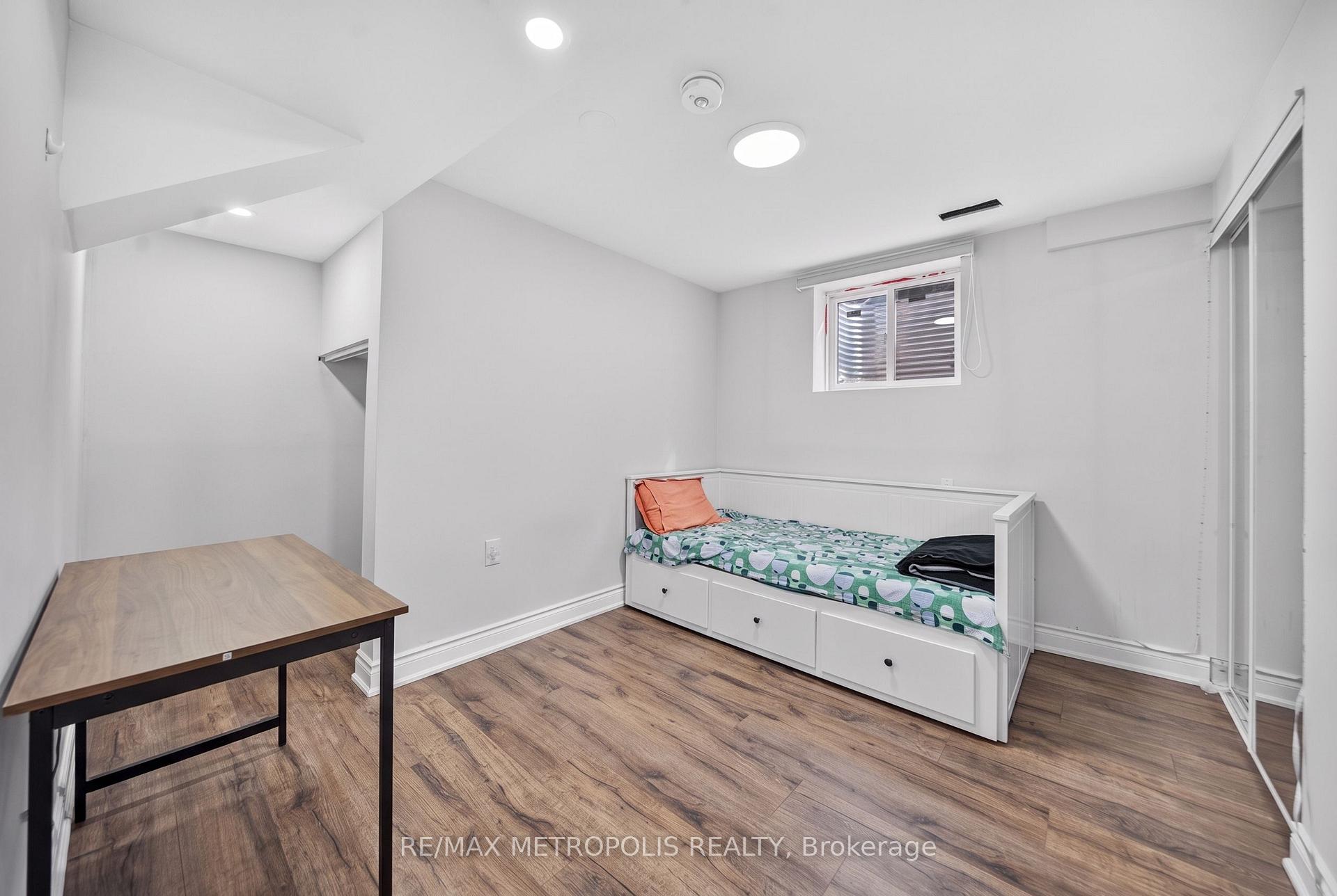 Photo 11 of Unit Bsmt, 6 Madoc Drive, Brampton, Madoc — HOMEH