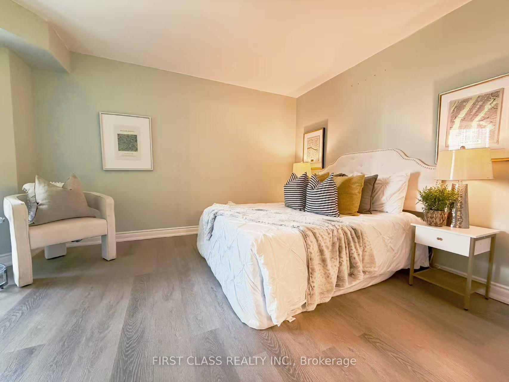 Photo 7 of Unit 715, 11 Michael Power Place, Etobicoke, Islington-City Centre West — HOMEH