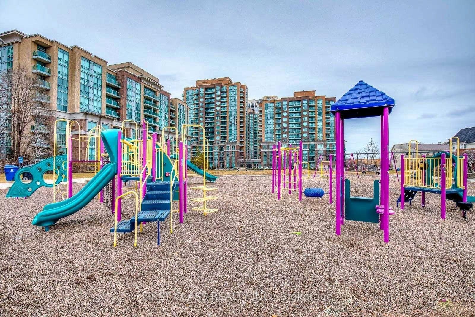 Photo 11 of Unit 715, 11 Michael Power Place, Etobicoke, Islington-City Centre West — HOMEH
