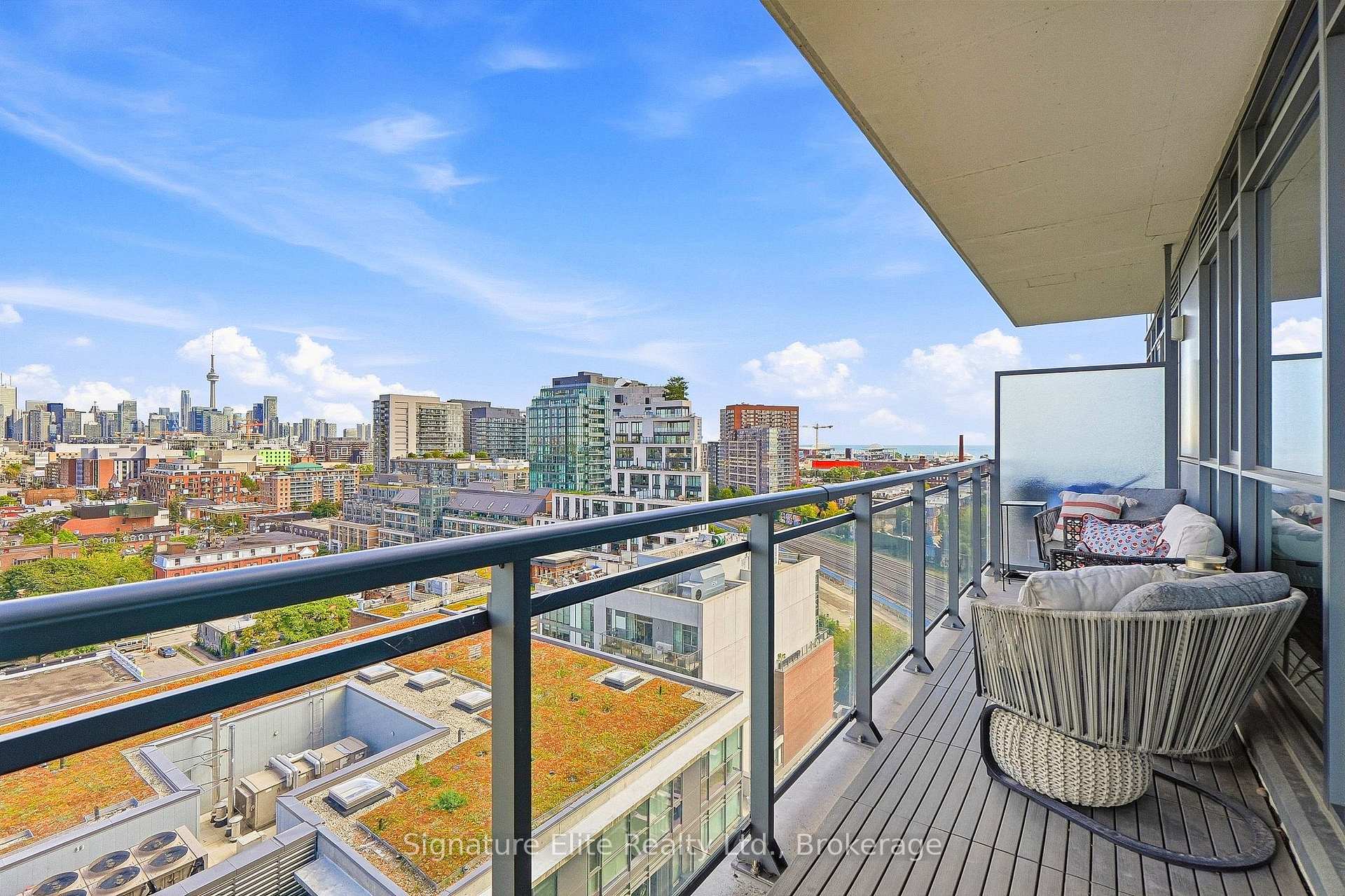 Photo 20 of Unit 1303, 20 Minowan Miikan Lane, Toronto, Little Portugal — HOMEH