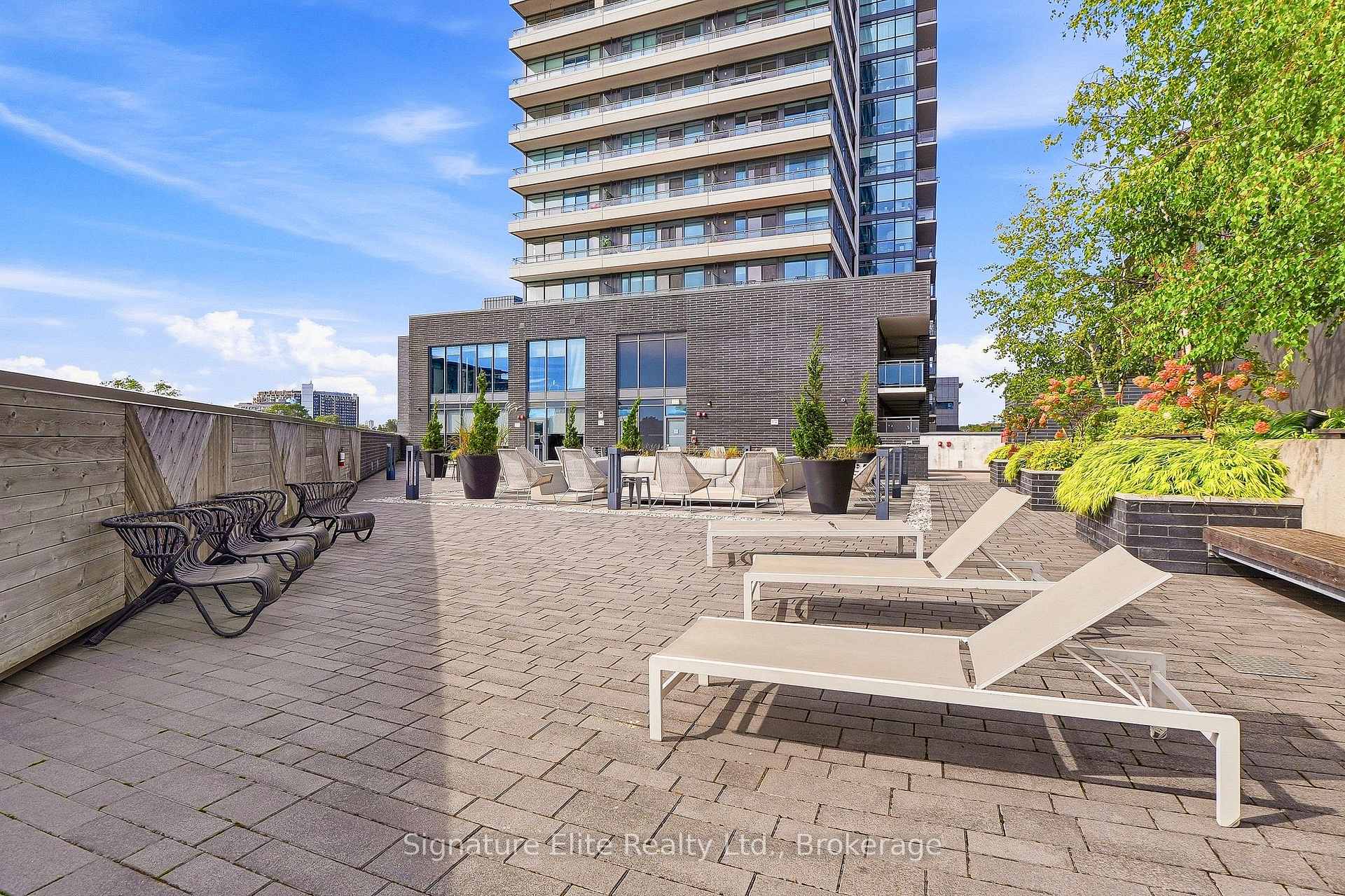 Photo 37 of Unit 1303, 20 Minowan Miikan Lane, Toronto, Little Portugal — HOMEH