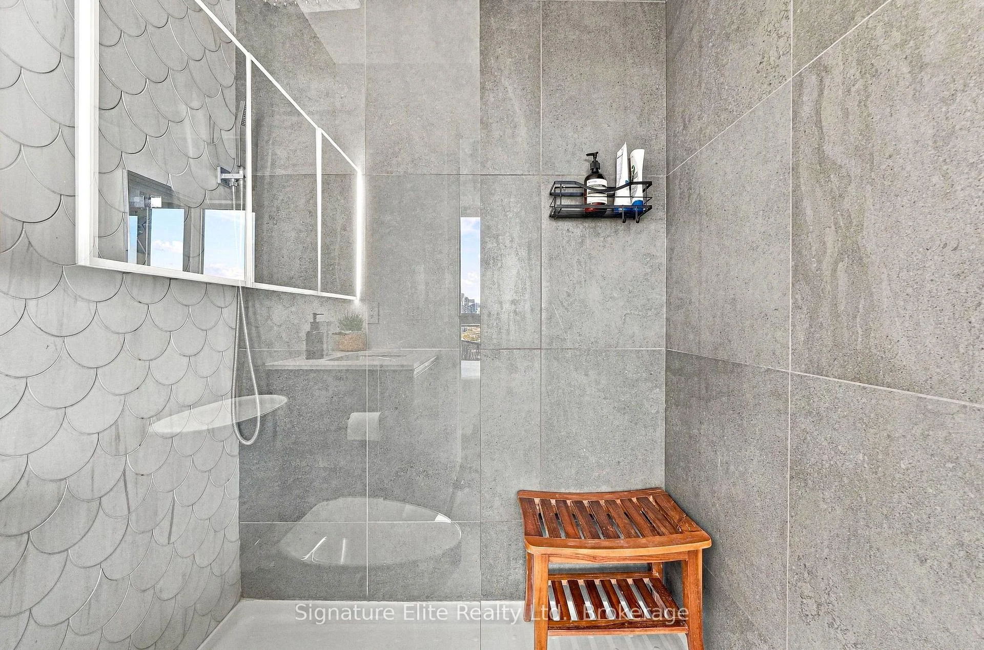 Photo 19 of Unit 1303, 20 Minowan Miikan Lane, Toronto, Little Portugal — HOMEH