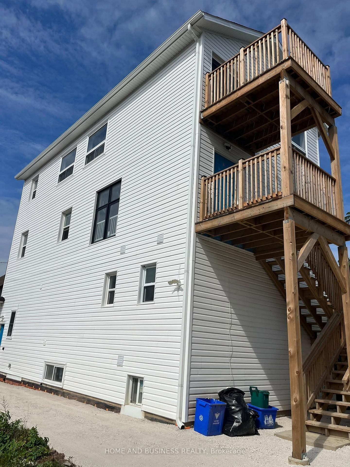 Photo 3 of Unit 1, 2 patricia Street, Thorold, Thorold Downtown — HOMEH