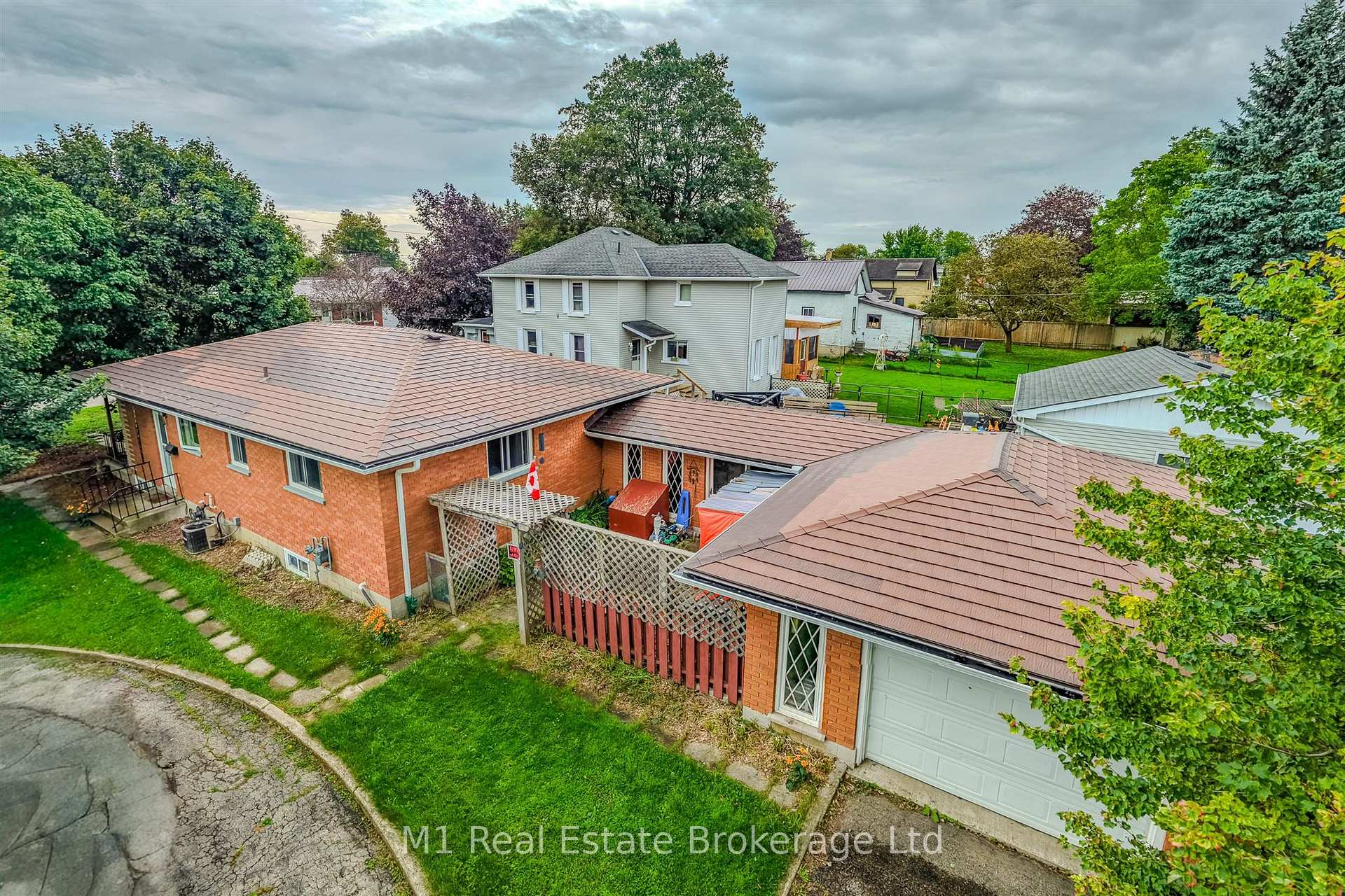 Photo 2 of 205 Albert Street, Minto — HOMEH