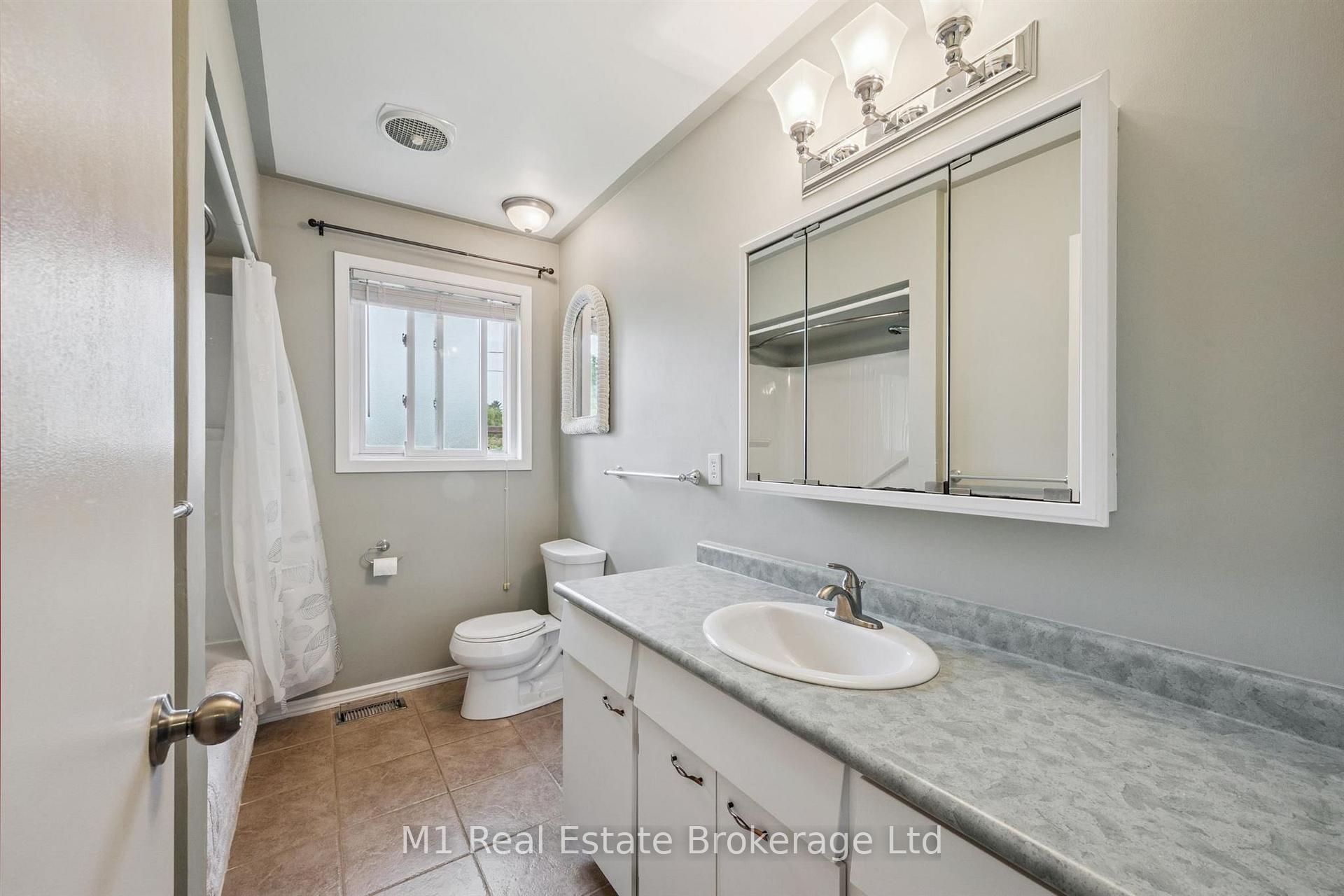 Photo 16 of 205 Albert Street, Minto — HOMEH