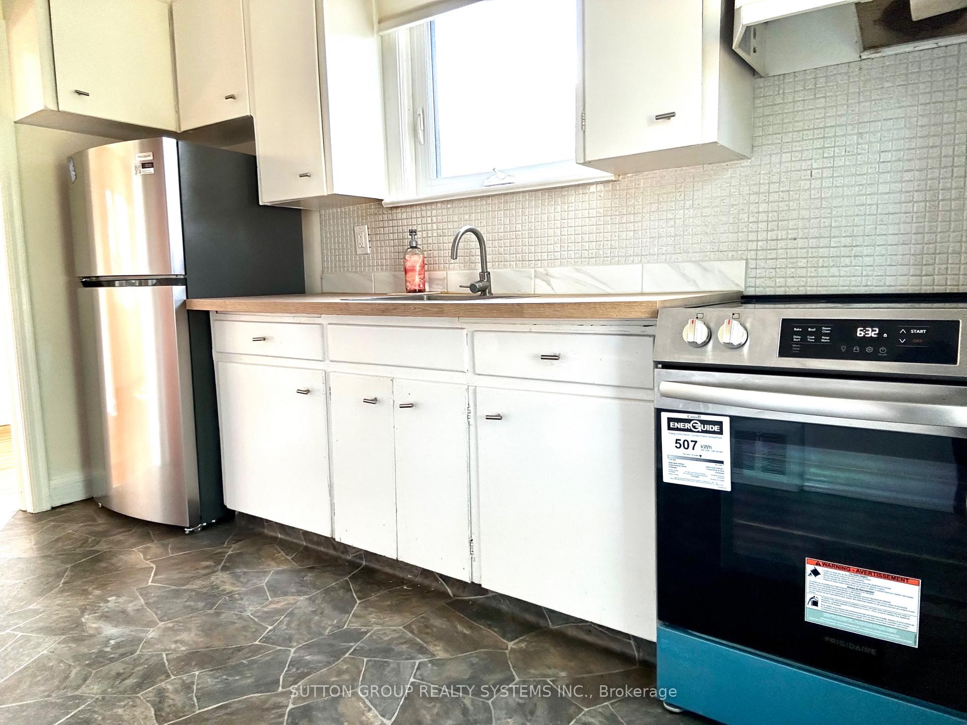 Photo 33 of 26 Compton Crescent, North York, Downsview-Roding-CFB — HOMEH