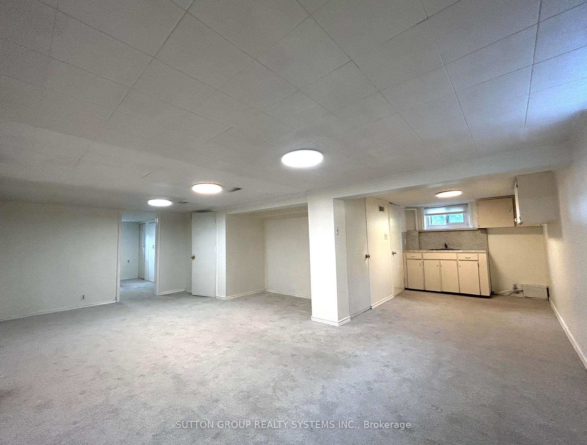 Photo 61 of 26 Compton Crescent, North York, Downsview-Roding-CFB — HOMEH