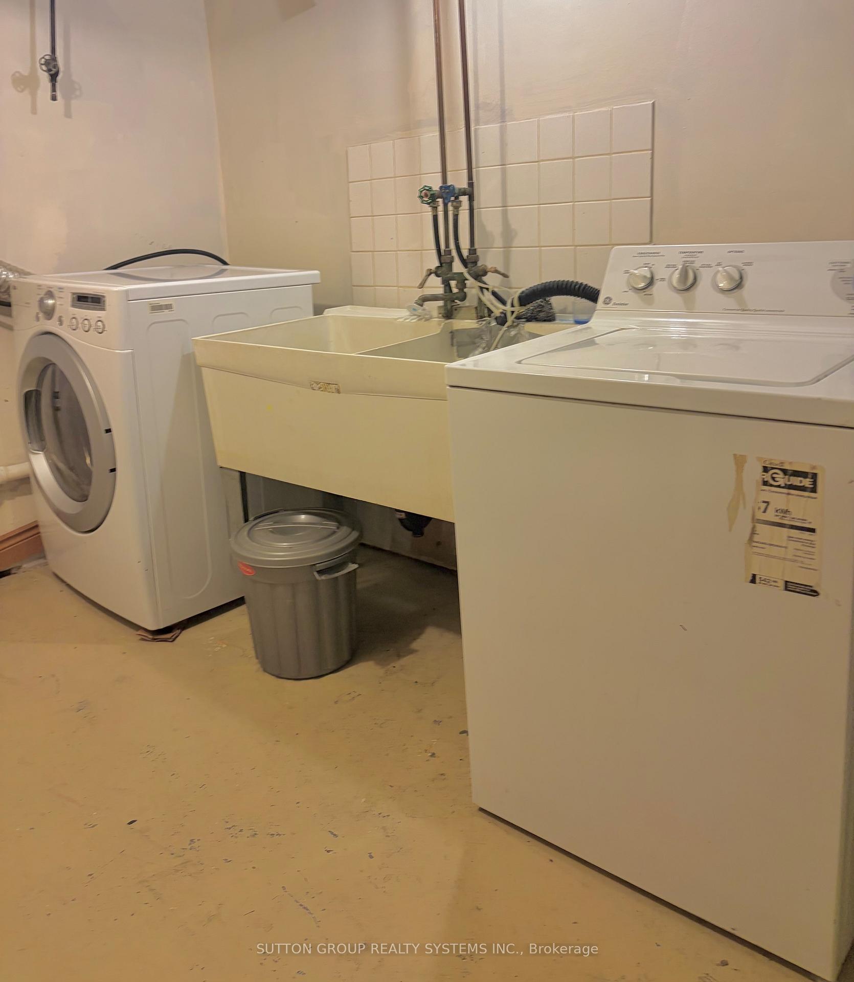 Photo 66 of 26 Compton Crescent, North York, Downsview-Roding-CFB — HOMEH
