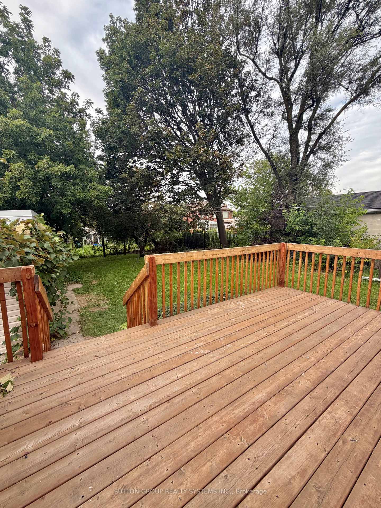 Photo 69 of 26 Compton Crescent, North York, Downsview-Roding-CFB — HOMEH