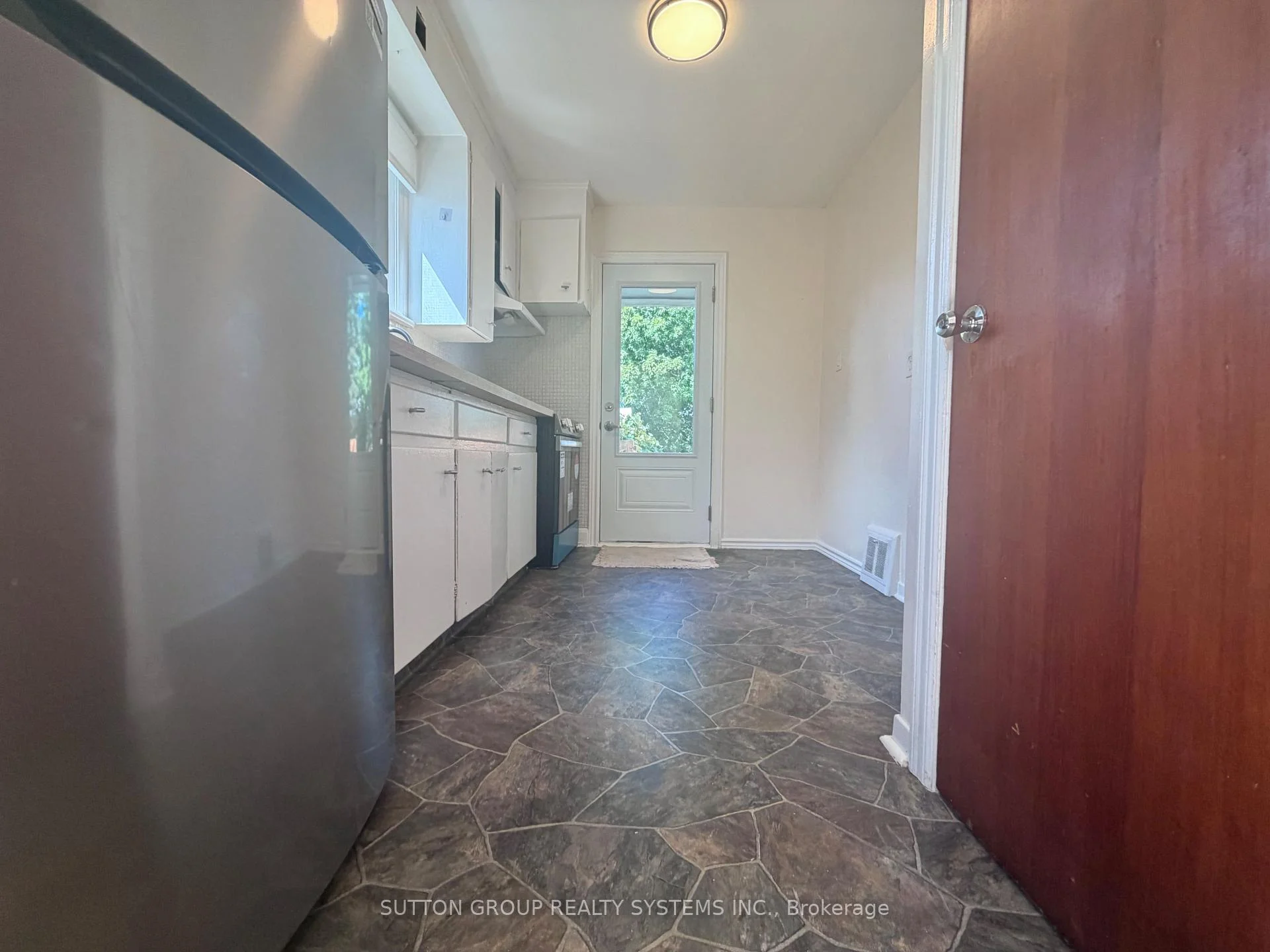 Photo 26 of 26 Compton Crescent, North York, Downsview-Roding-CFB — HOMEH