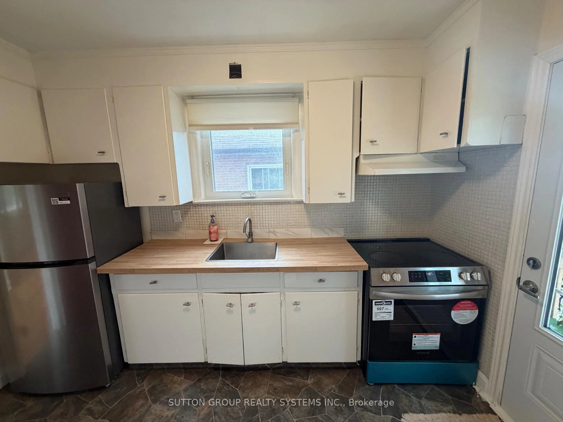 Photo 36 of 26 Compton Crescent, North York, Downsview-Roding-CFB — HOMEH