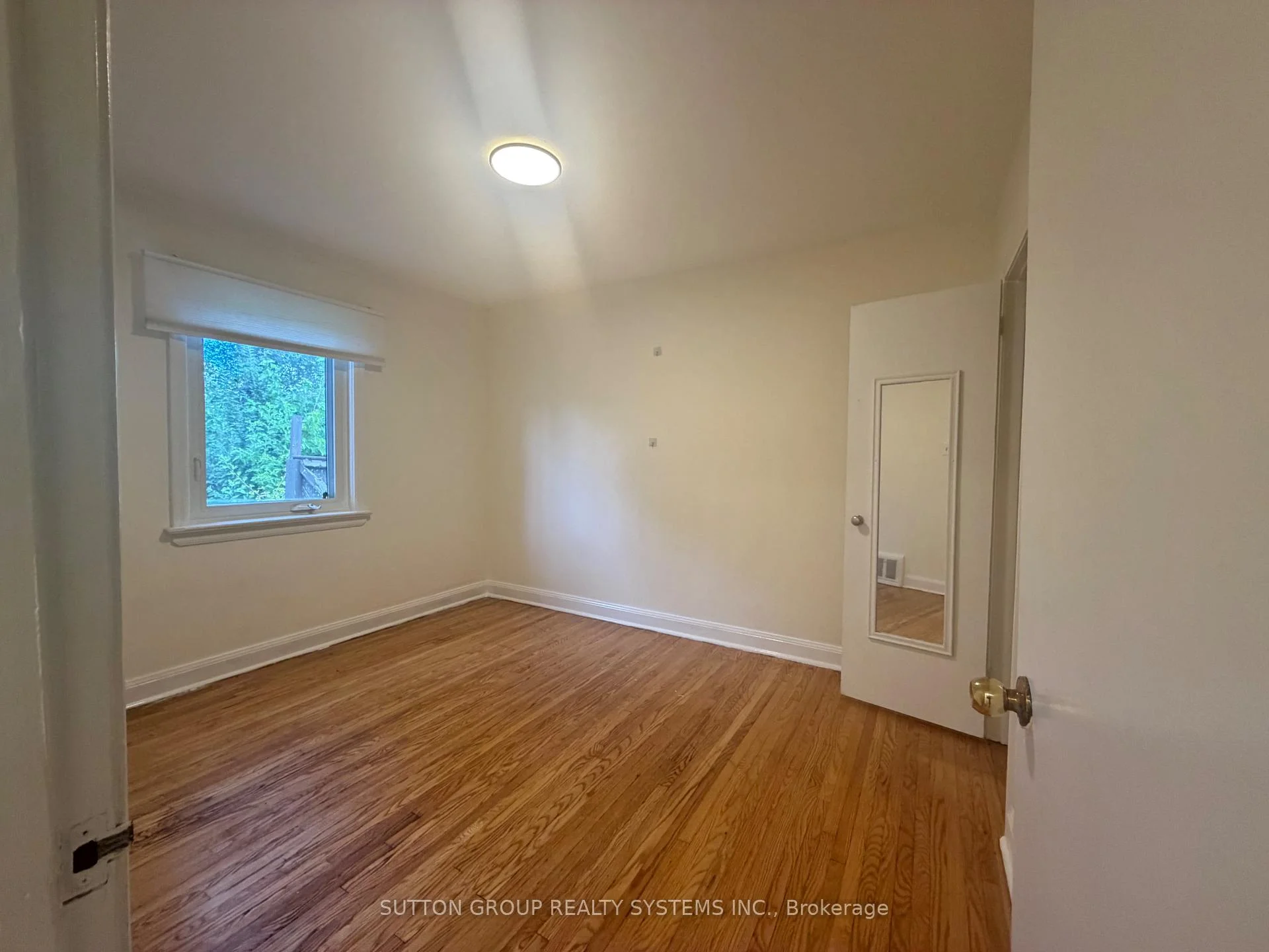 Photo 39 of 26 Compton Crescent, North York, Downsview-Roding-CFB — HOMEH